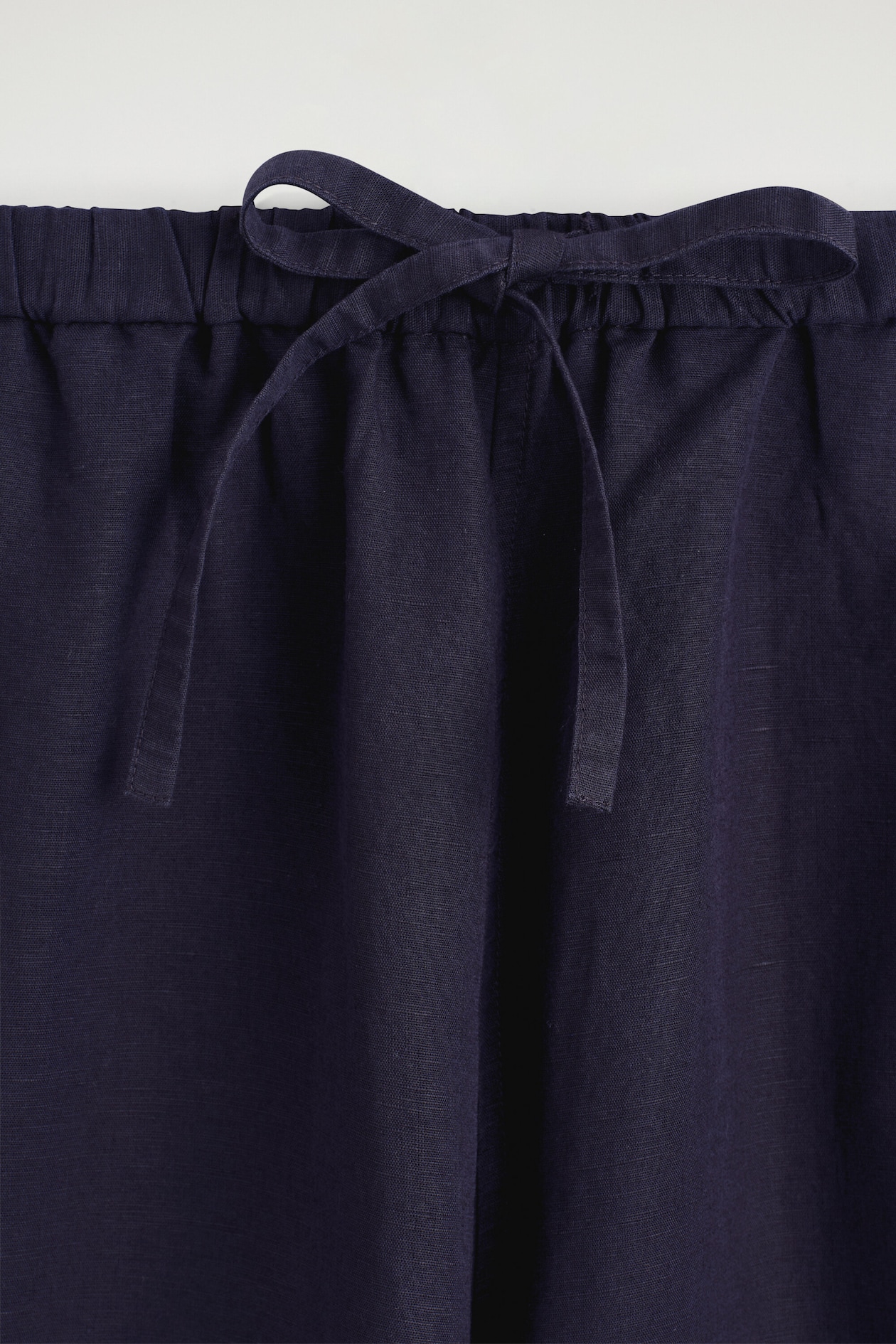 WIDE-LEG LINEN DRAWSTRING PANTS — NAVY