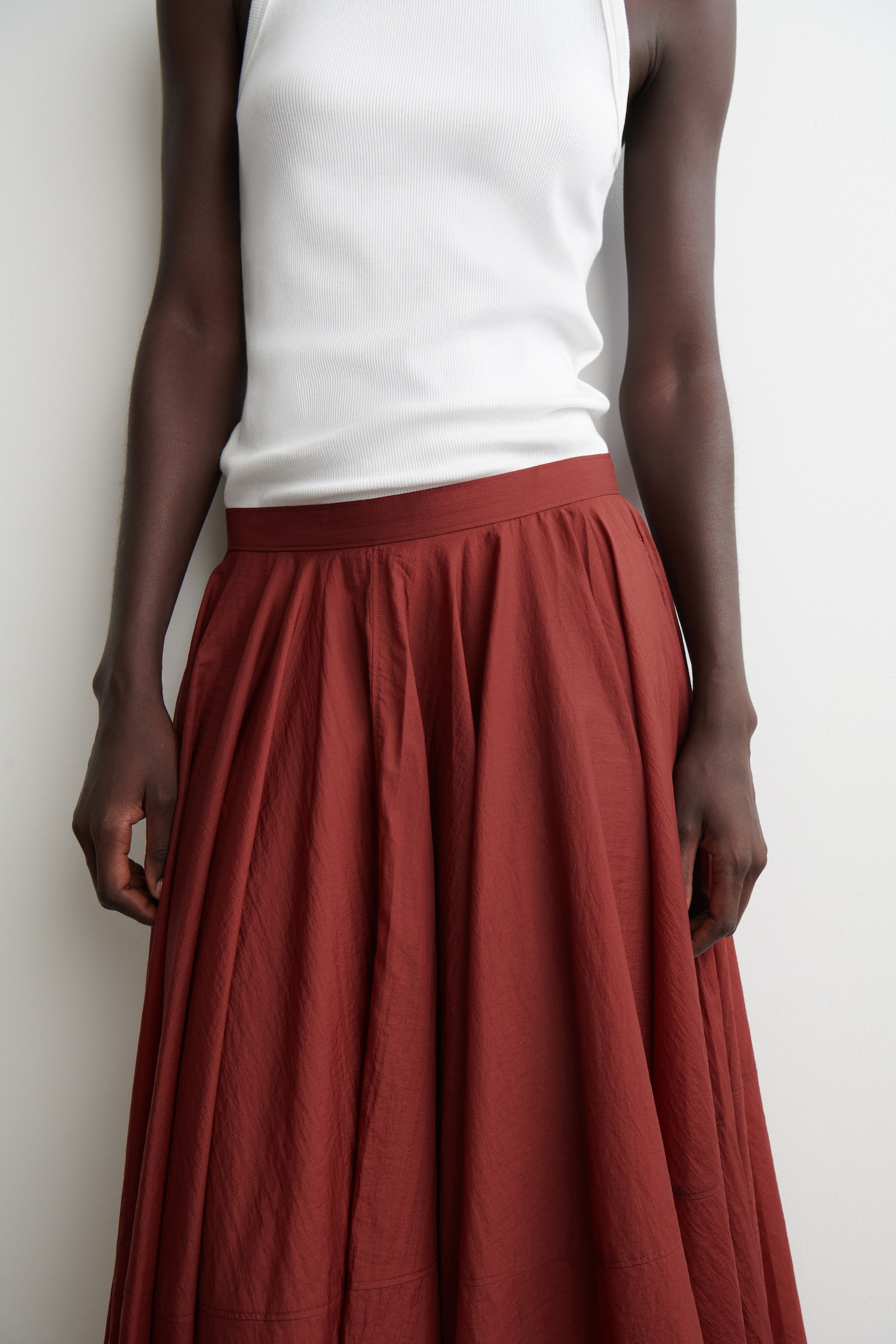FALDA MIDI DE CORTE CIRCULAR - ROJO/NEGRO - 5