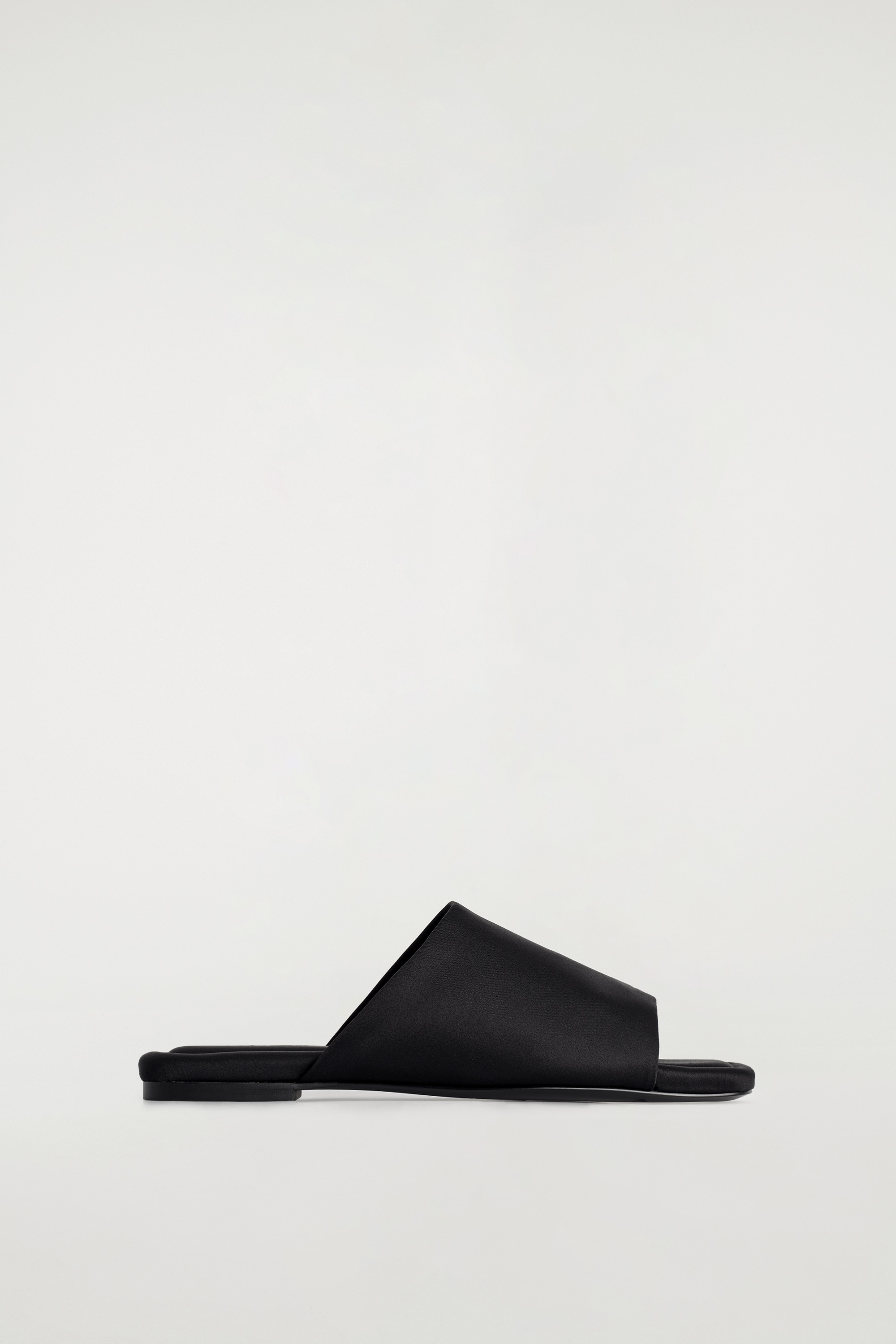 MULES À BOUT CARRÉ EN NÉOPRÈNE - NOIR