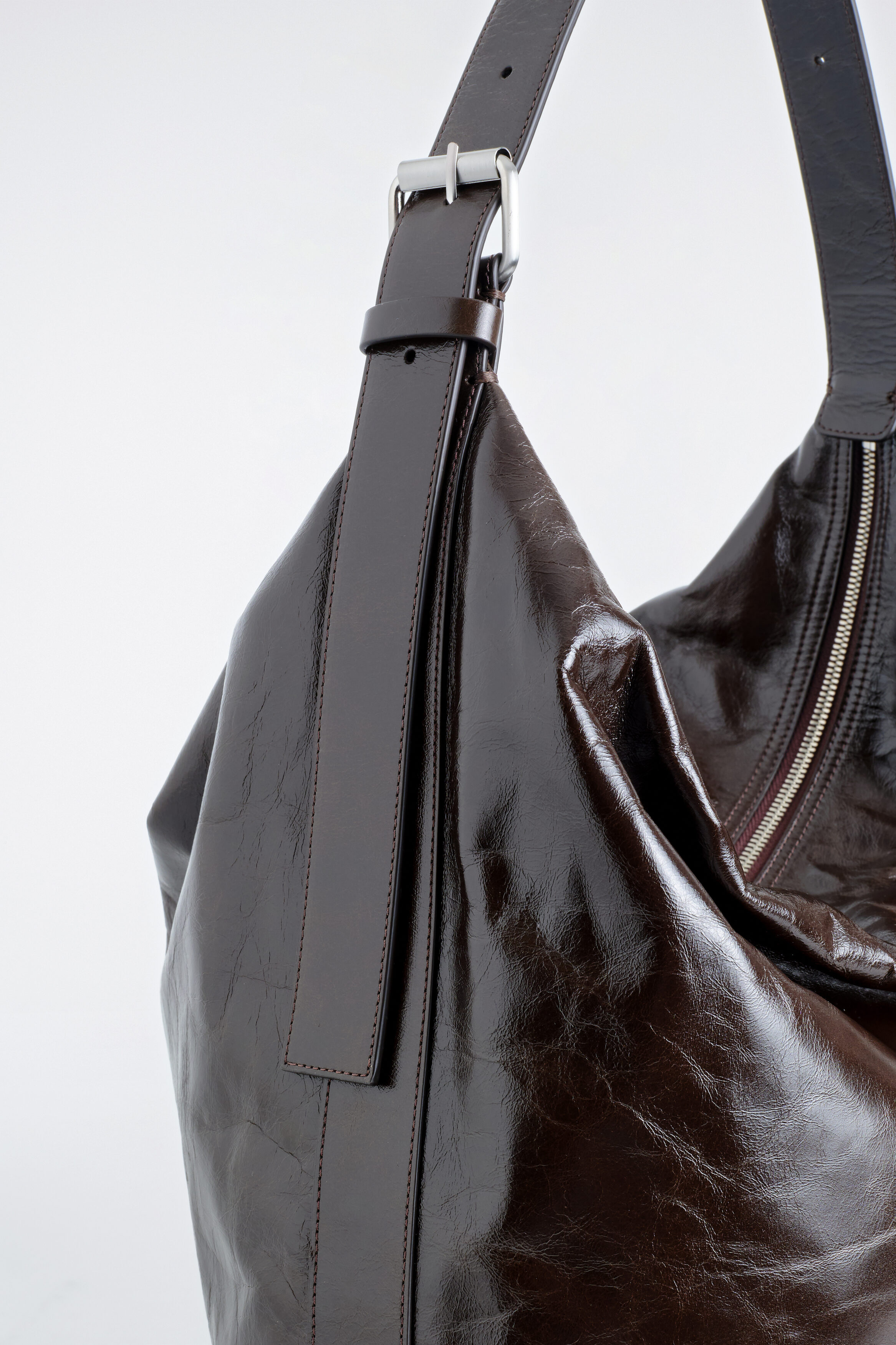 BUCKLED BUCKET BAG - LEATHER - BITTER CHOCOLATE | COS US