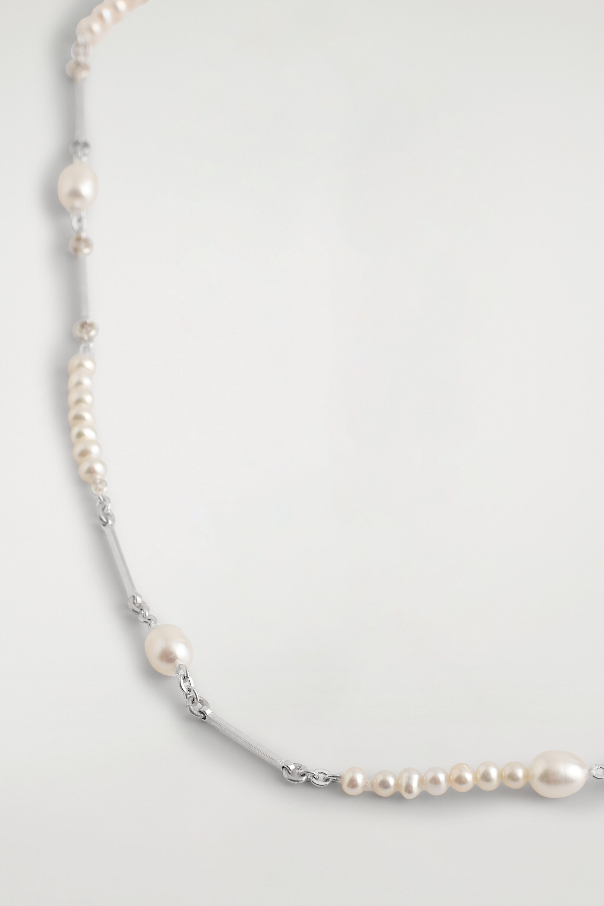 ASYMMETRIC FRESHWATER PEARL NECKLACE - thumbnail 3