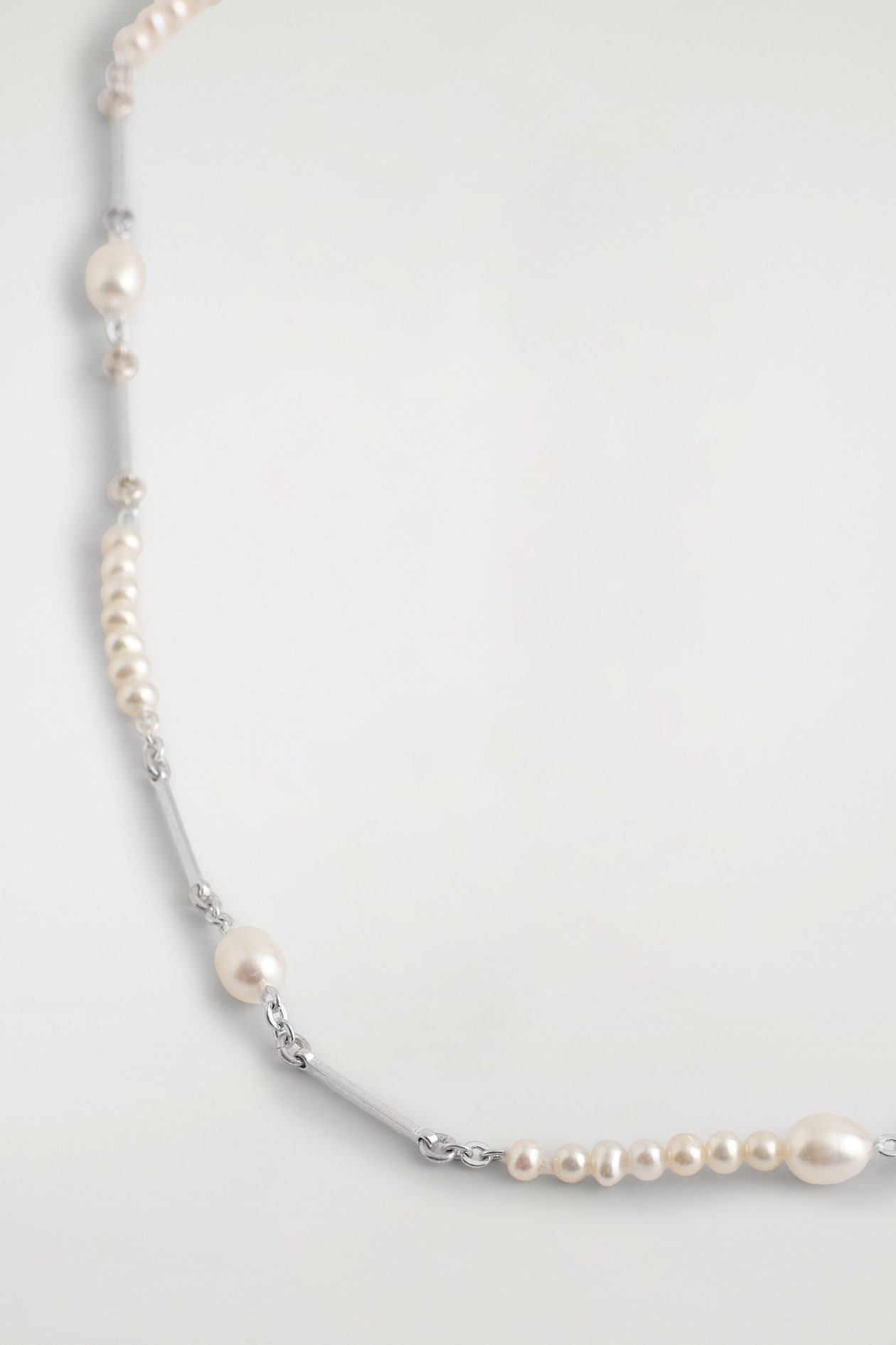 ASYMMETRIC FRESHWATER PEARL NECKLACE — SILVER