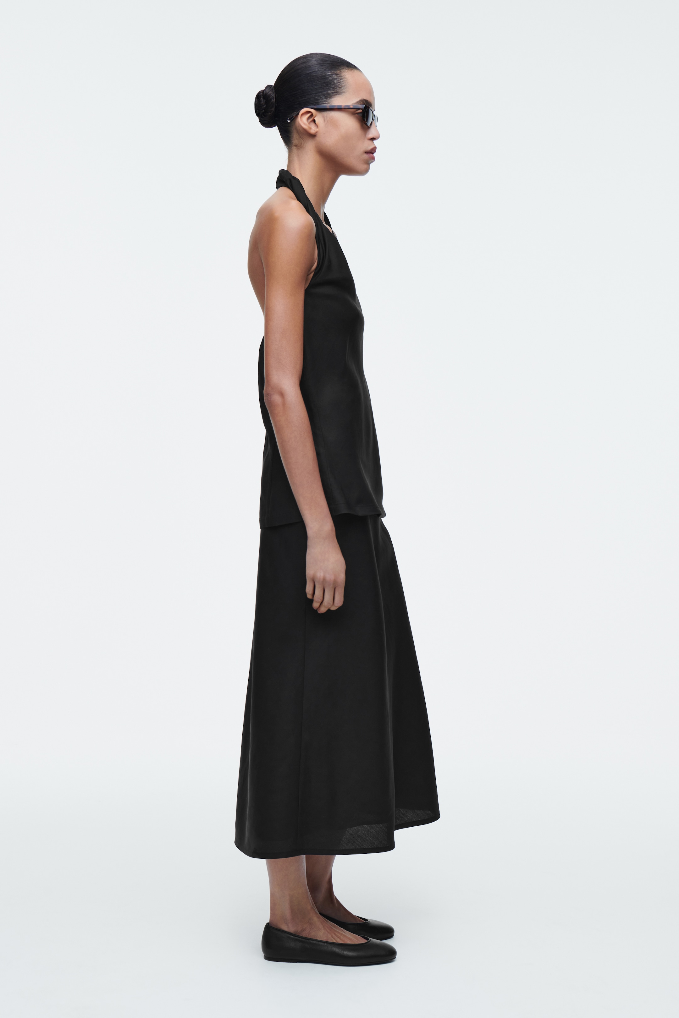 Ver imagen más grande: FALDA MIDI EN MEZCLA DE LINO - NEGRO - MUJER | H&M ES 4