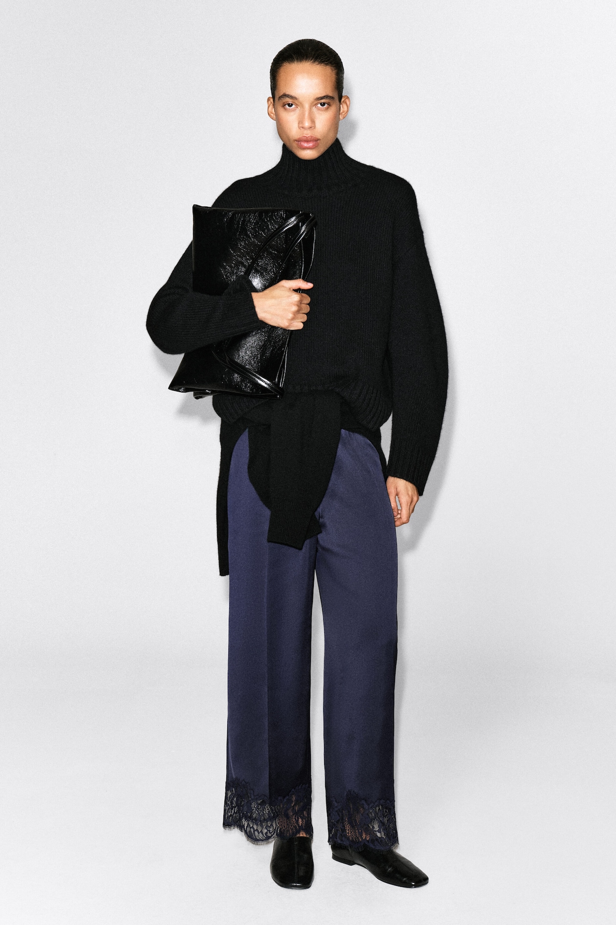 LACE-TRIMMED SATIN PANTS — NAVY