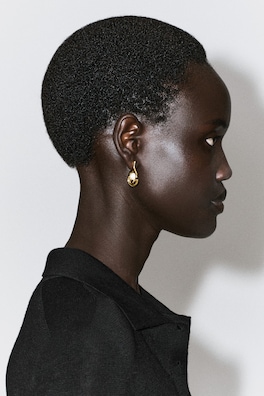 SCULPTURAL PEARL EARRINGS — ZŁOCISTY/ PERŁA 2