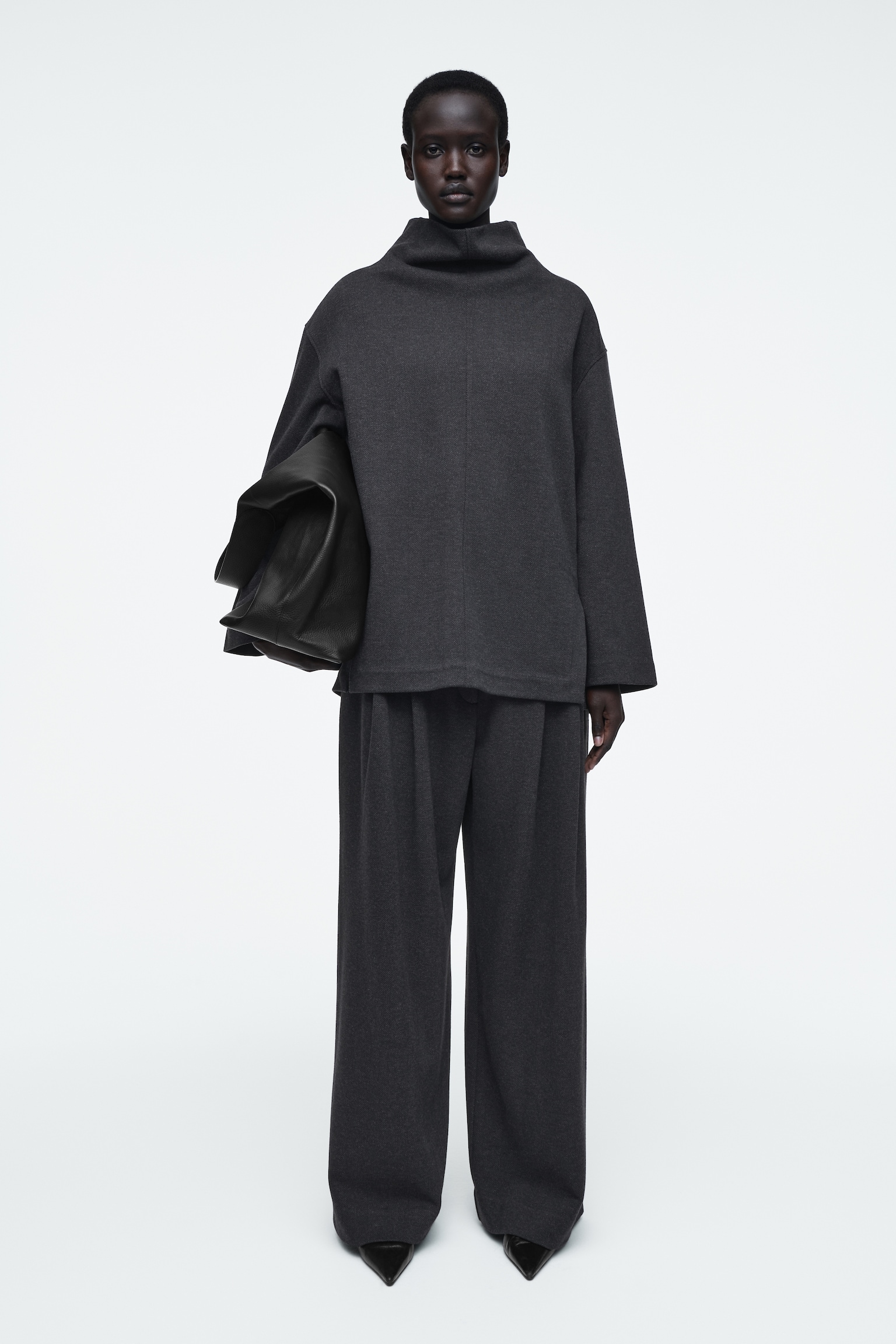 PLEATED WIDE-LEG HERRINGBONE TROUSERS - CHARCOAL