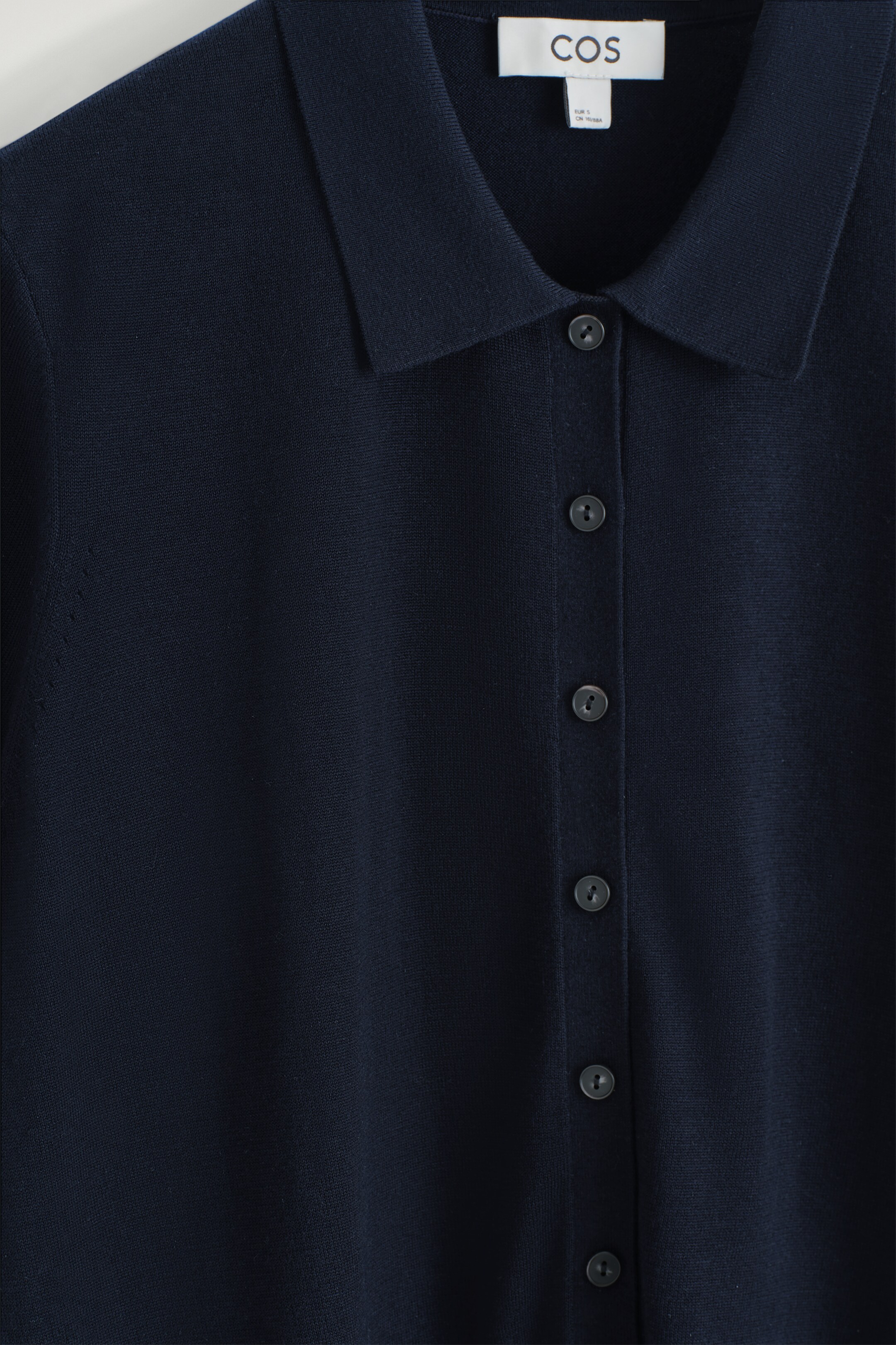 Zobacz większy obraz: KARDIGAN À LA KOSZULKA POLO Z WEŁNĄ MERINO - GRANATOWY - ONA | H&M PL 7
