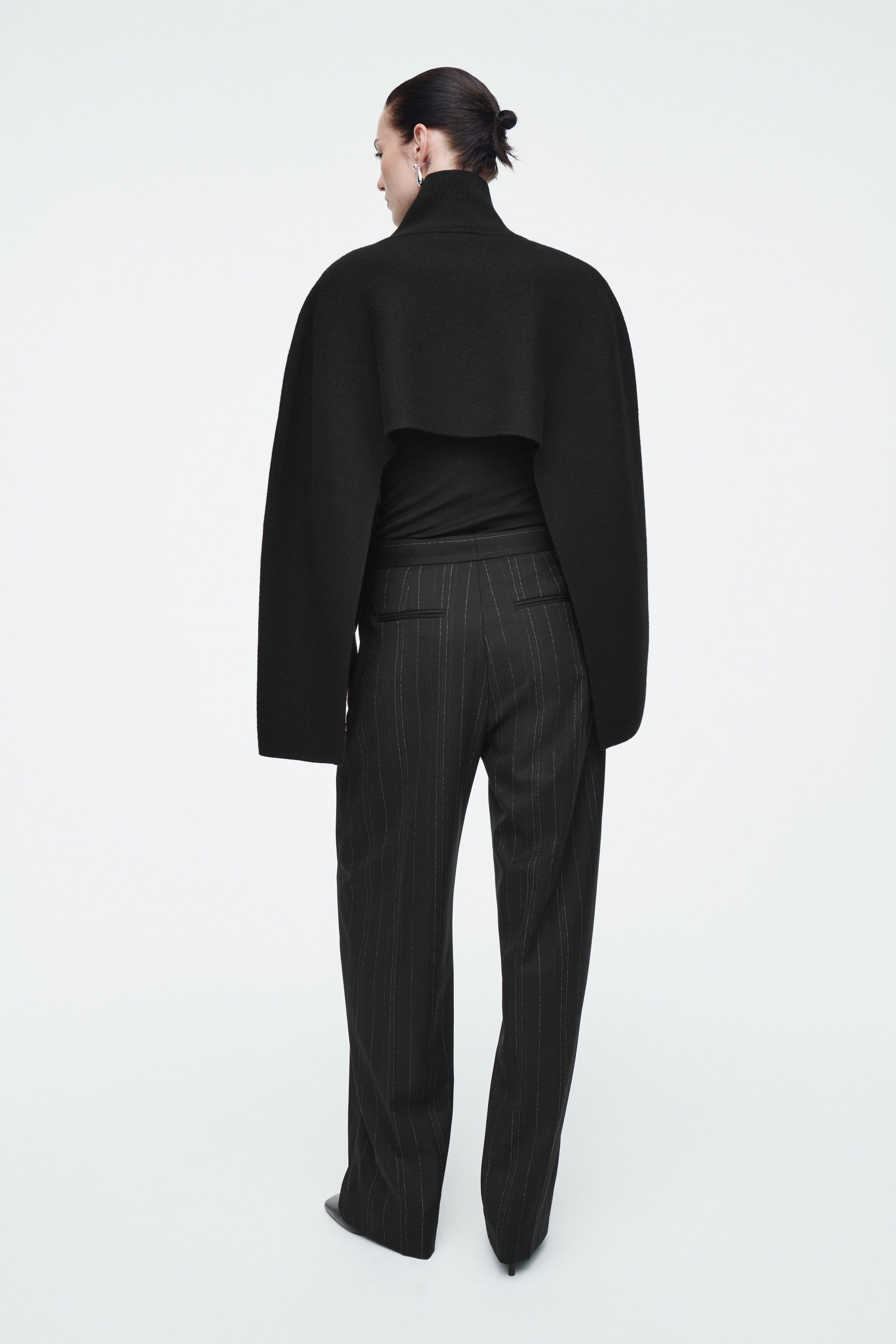 ジャケット・アウター COS WOOL MIX HYBRID CAPE COS Wool Mix Hybrid Cape in BLACK | endource