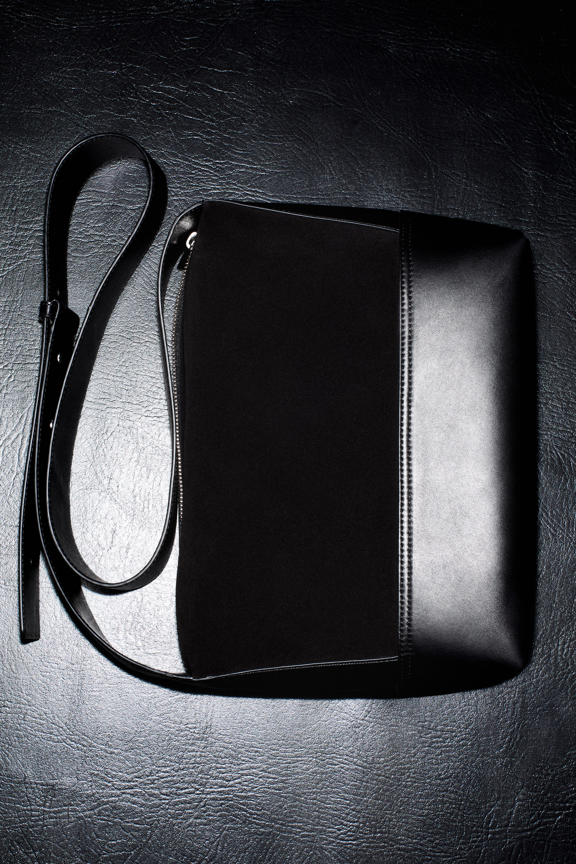 AGENDA SHOULDER BAG - LEATHER - BLACK | COS