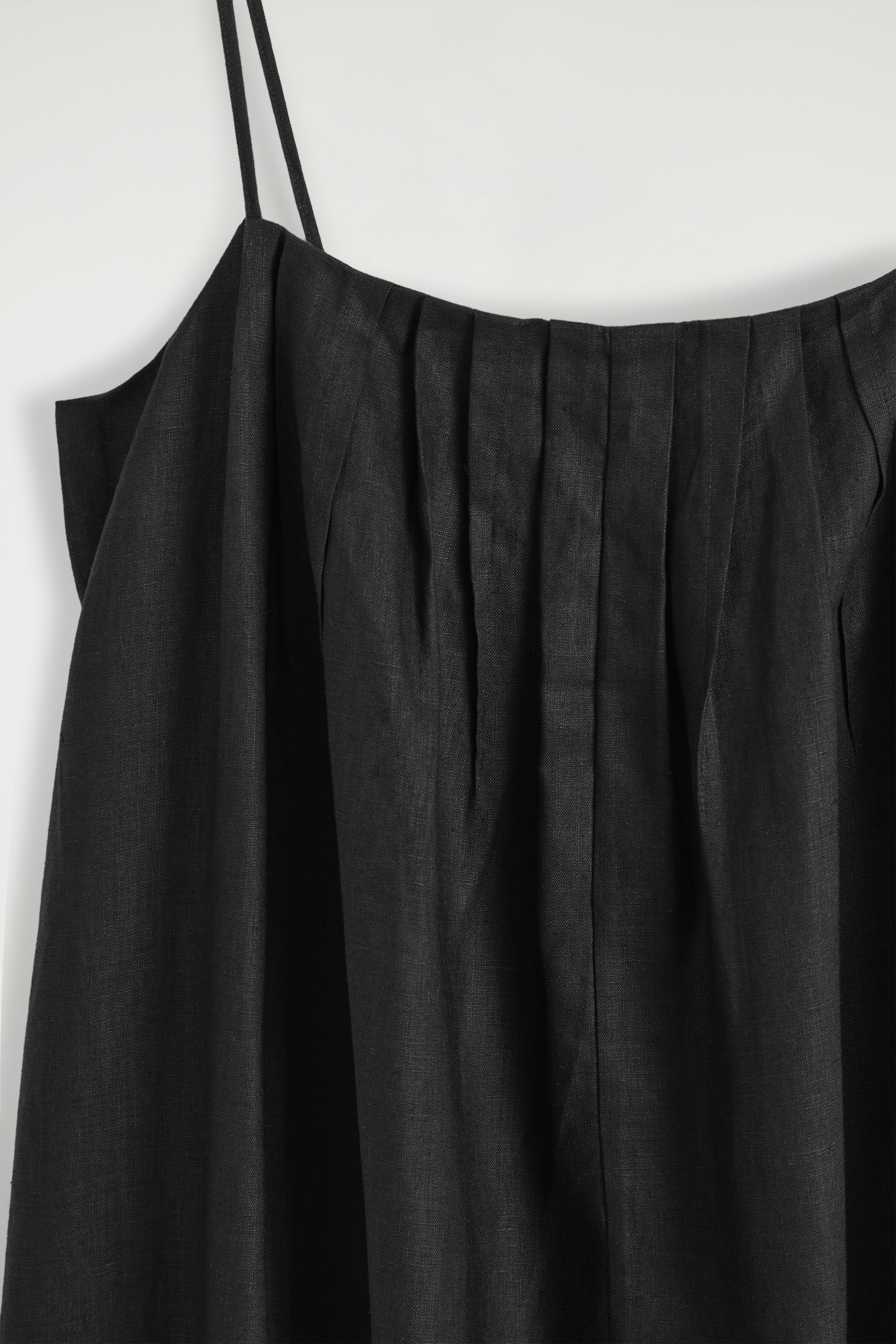 Ingrandisci l'immagine: PLEATED LINEN MAXI DRESS - BLACK - DONNA | H&M CH 6