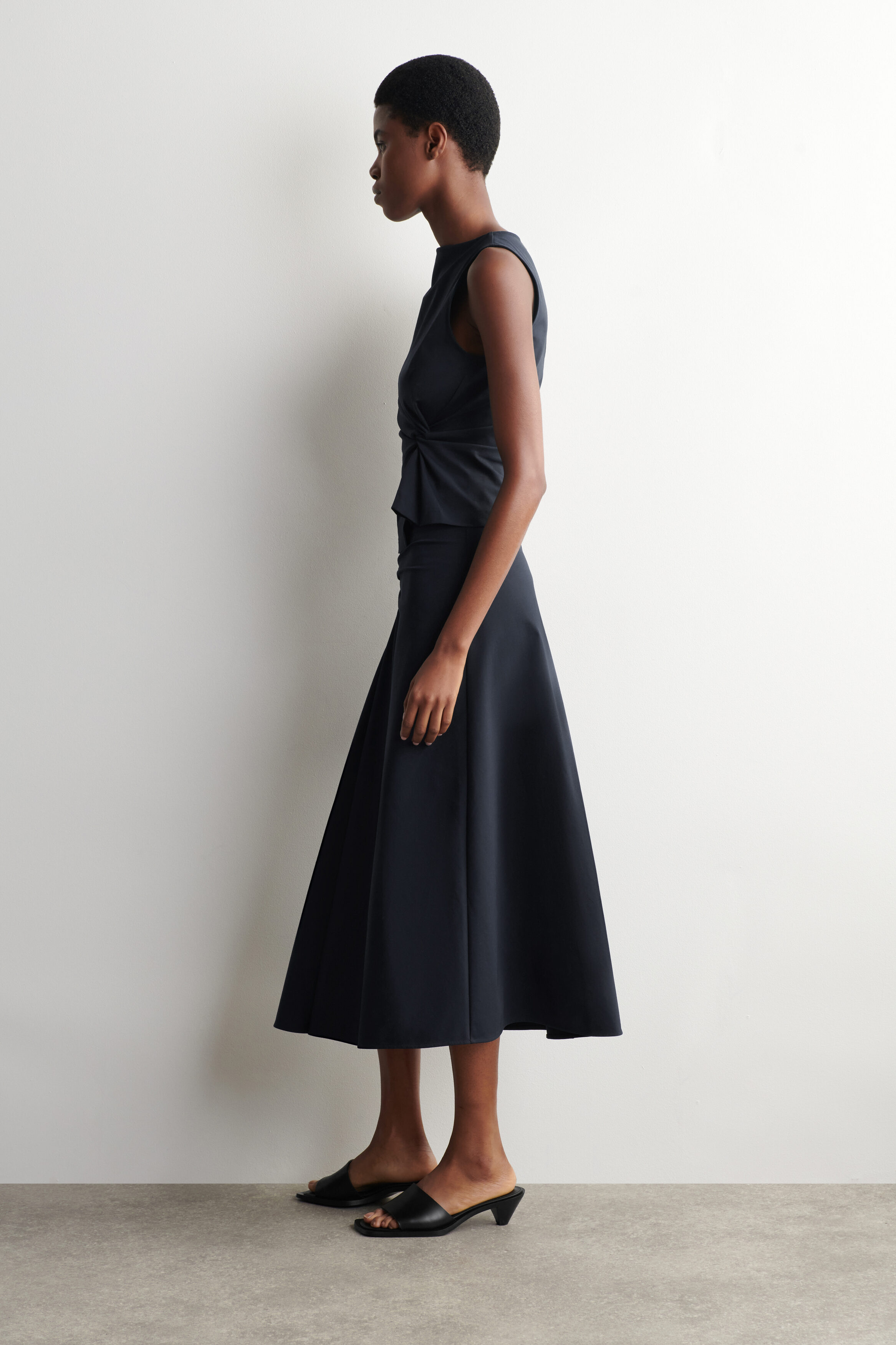 TWIST-DETAIL JERSEY MIDI SKIRT - NAVY | COS CA