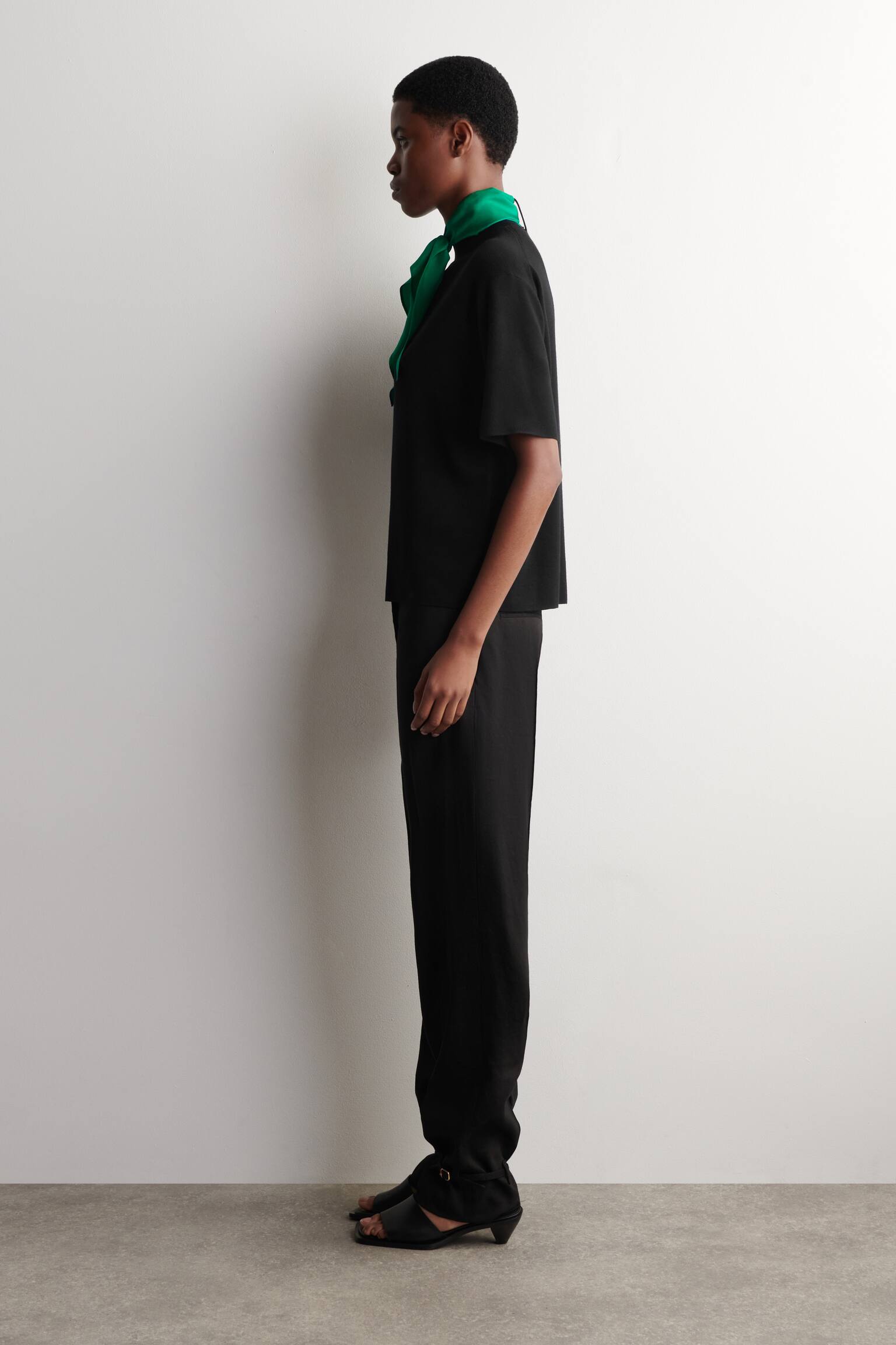 T-SHIRT IN LANA MERINO CON DETTAGLIO SCIARPA - BLACK / GREEN/AVORIO / CIOCCOLATO - 8