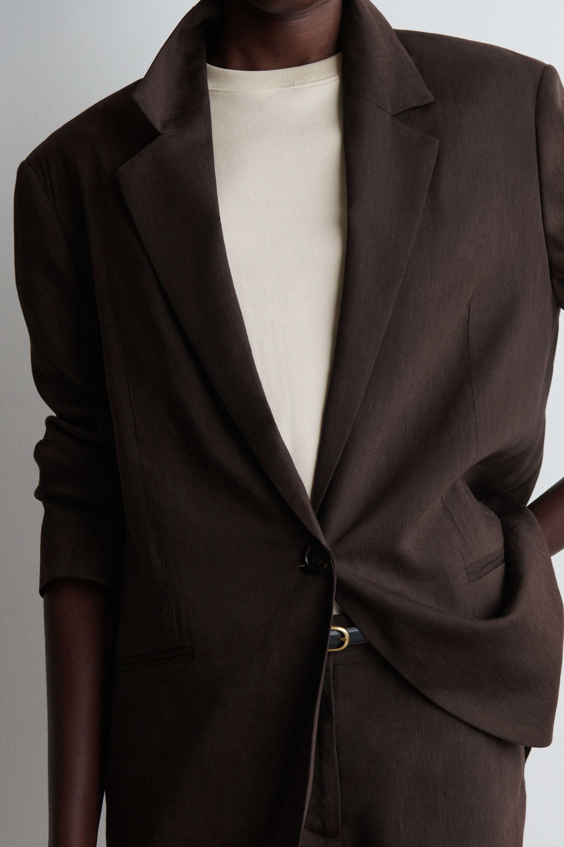 Visualizza immagine più grande: T-SHIRT LINEARE DAL TAGLIO REGOLARE - BEIGE CHIARO - DONNA | H&M IT 4