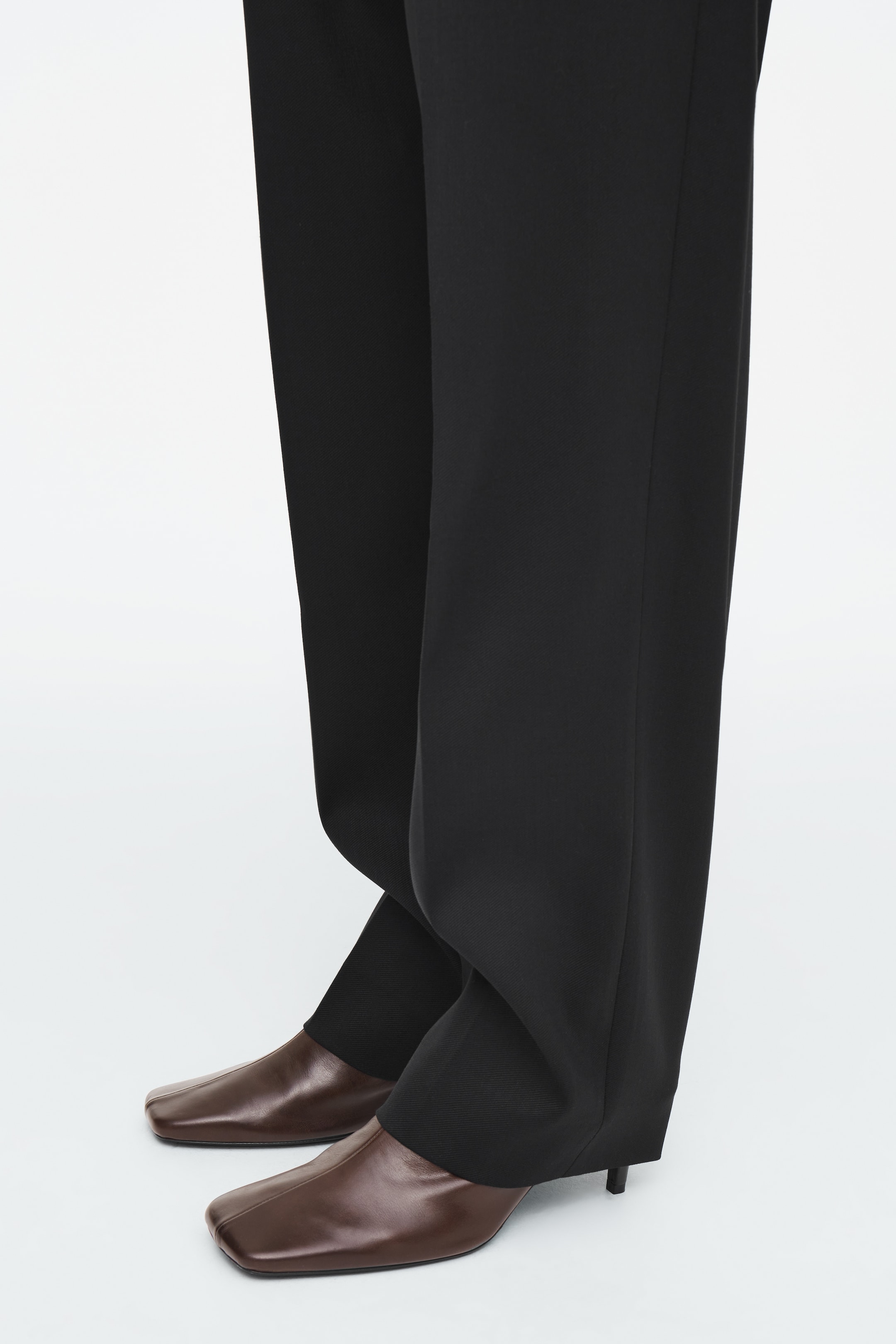 Grösseres Bild ansehen: ELEGANTE HOSE AUS WOLL-MIX MIT SCHMALER PASSFORM - SCHWARZ - DAMEN | H&M CH 4