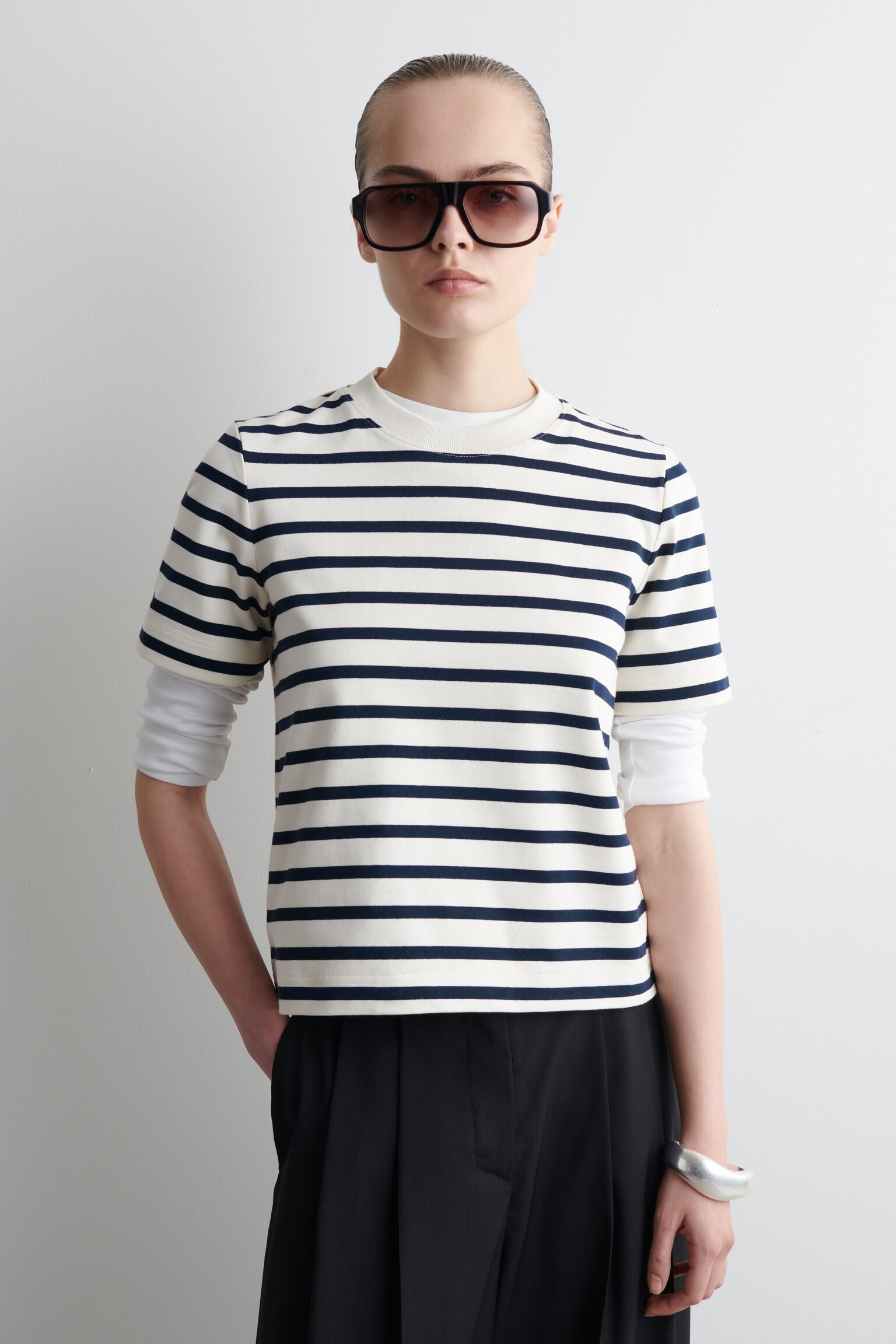 SCHLICHTES T-SHIRT MIT NORMALER PASSFORM - NAVYBLAU/WEISS/STREIFEN/NAVYBLAU/ROSA/NAVYBLAU/GRAU MELIERT/WEISS/SCHWARZ/KHAKI/Schwarz/ANTHRAZITGRAU MELIERT/WEISS/WEISS/BURGUNDERROT/GESTREIFT/WEISS/SCHWARZ/GESTREIFT - 1