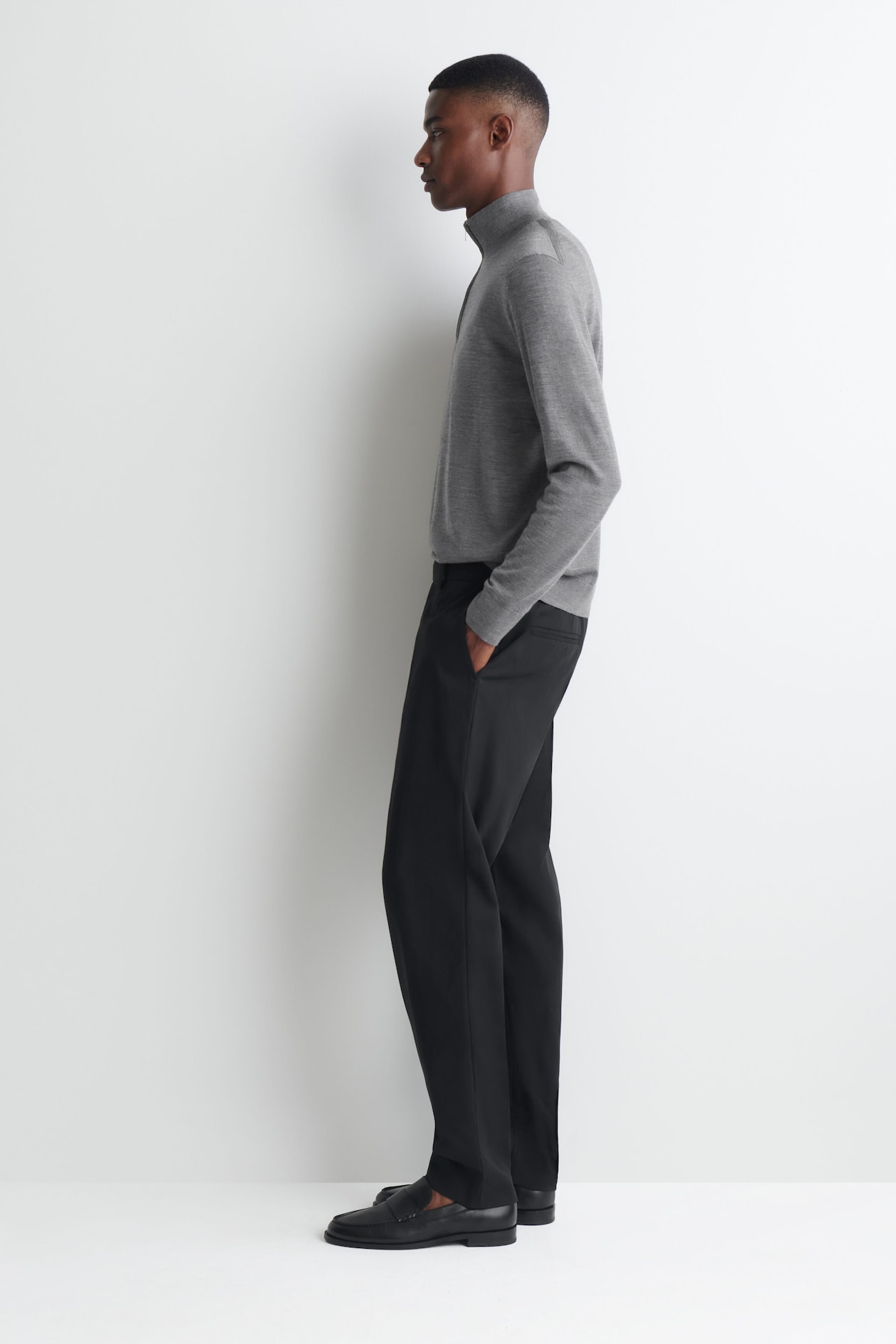 MERINO WOOL ZIP-UP MOCK-NECK SWEATER — GRAY MÉLANGE