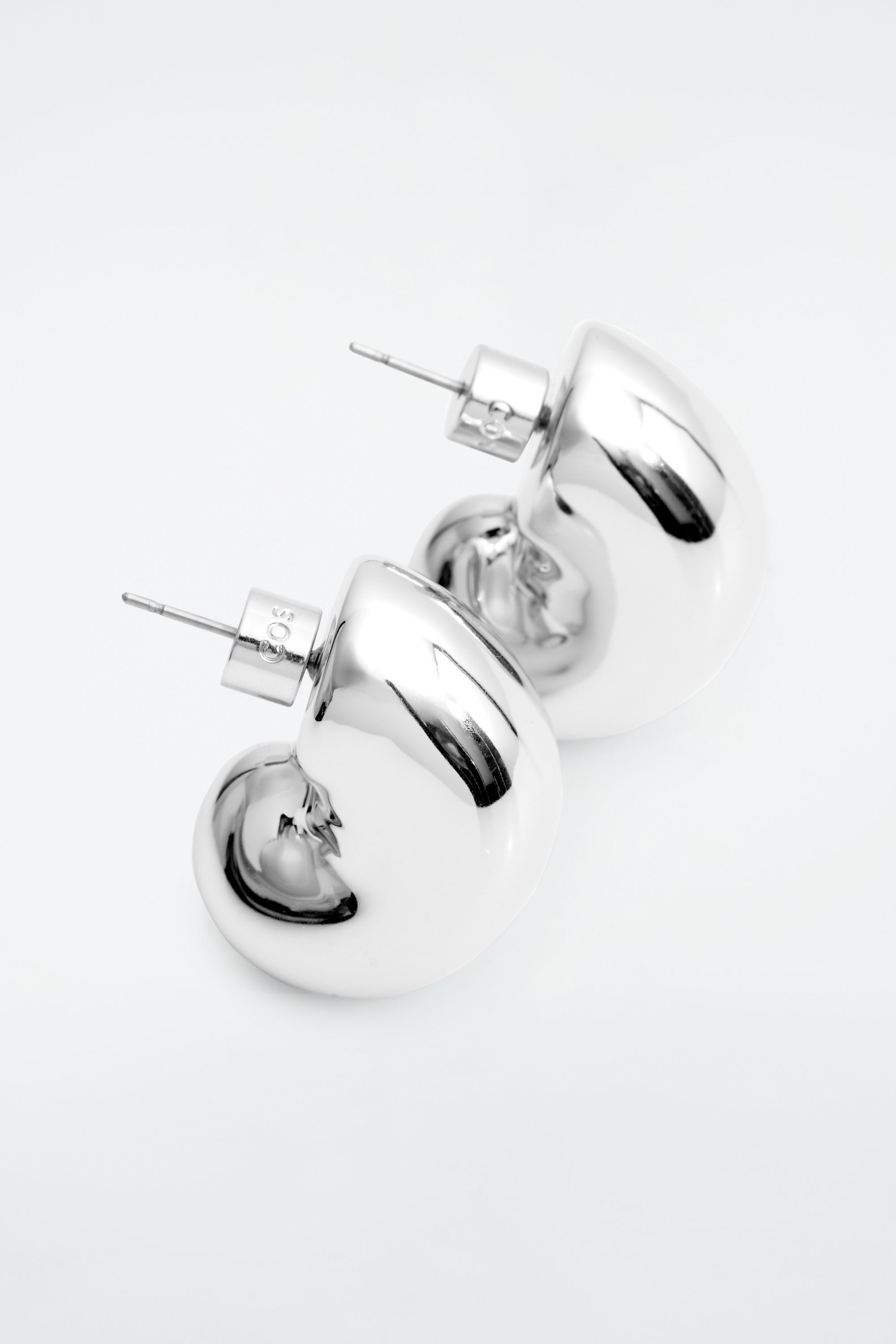 ピアス Mini Shell Earring (Silver) silver shell earrings, winkle shell stud earrings