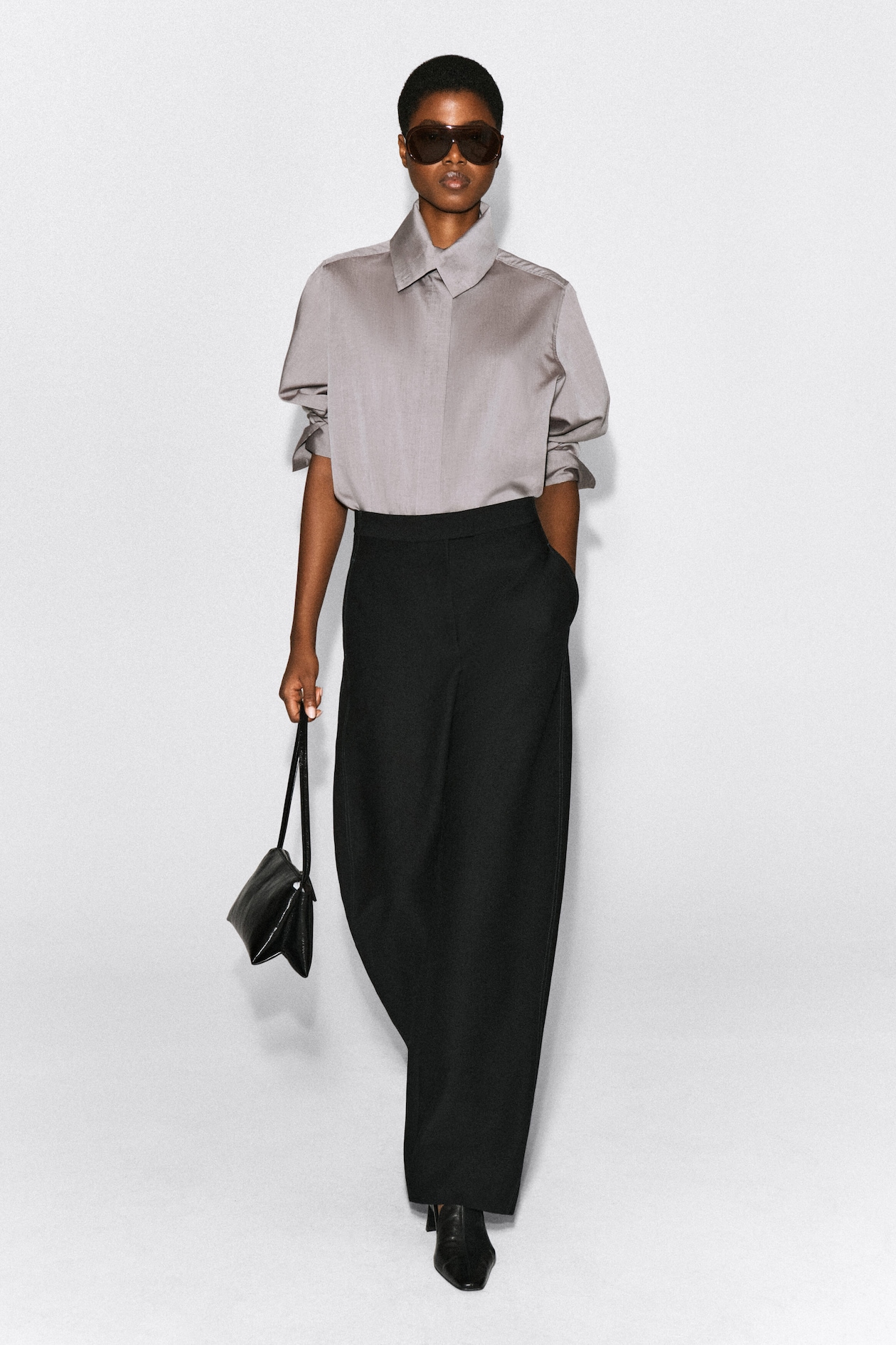 TOPSTITCHED BARREL-LEG PANTS — BLACK