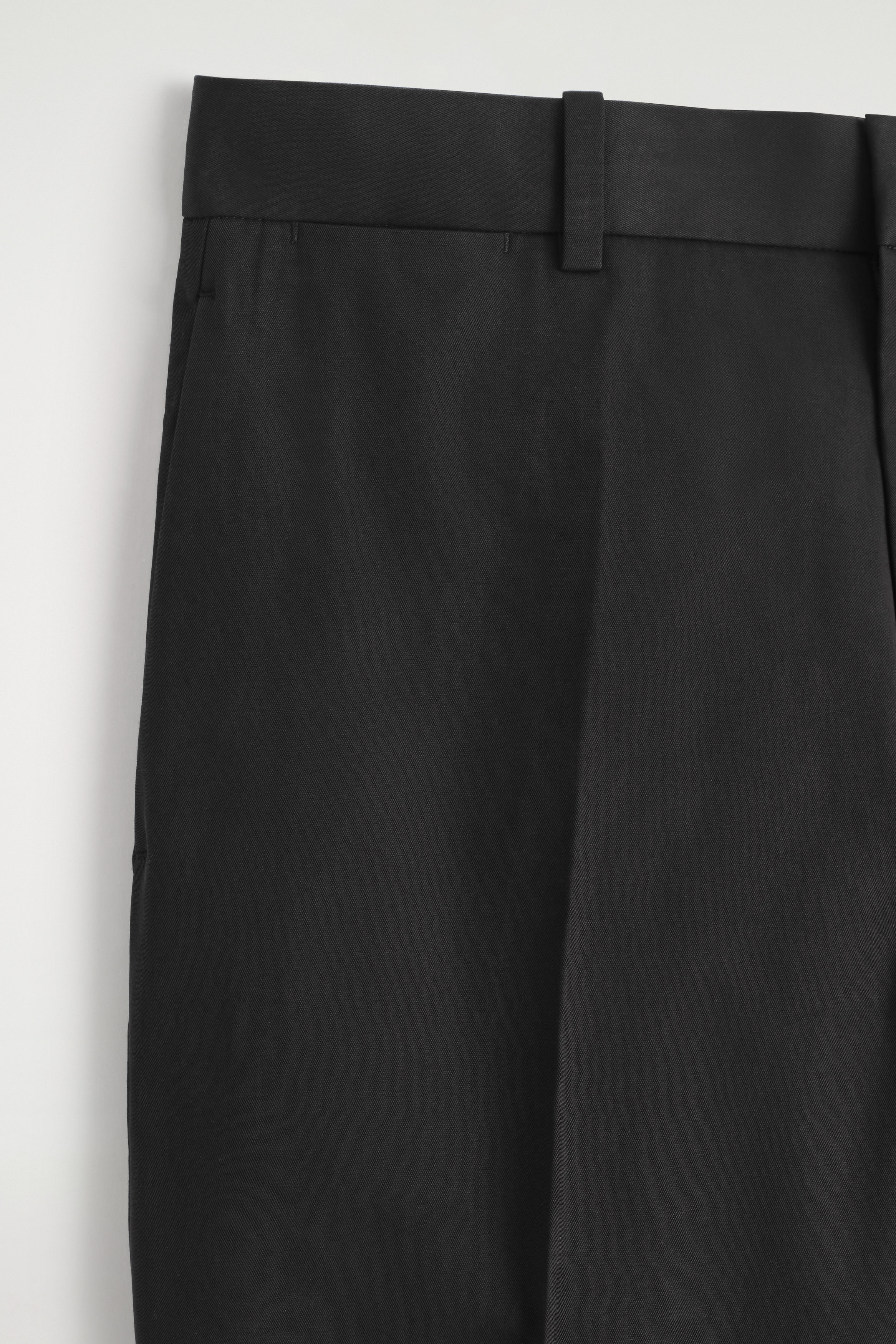 COTTON STRAIGHT-LEG CHINOS - BLACK | COS