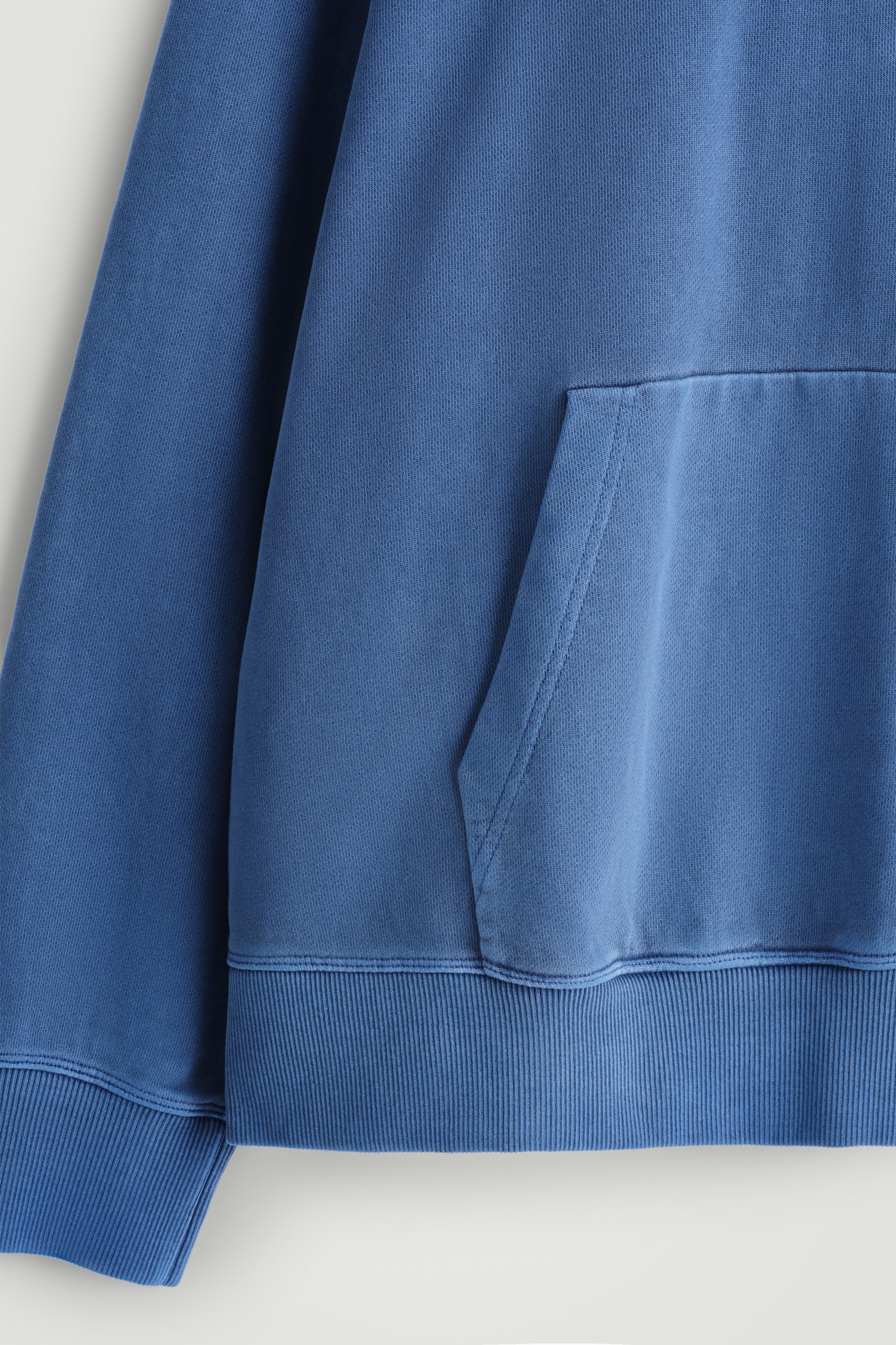 KAPUZENPULLOVER AUS VORGEWASCHENEM BAUMWOLLJERSEY - Blau/BRAUN - 3