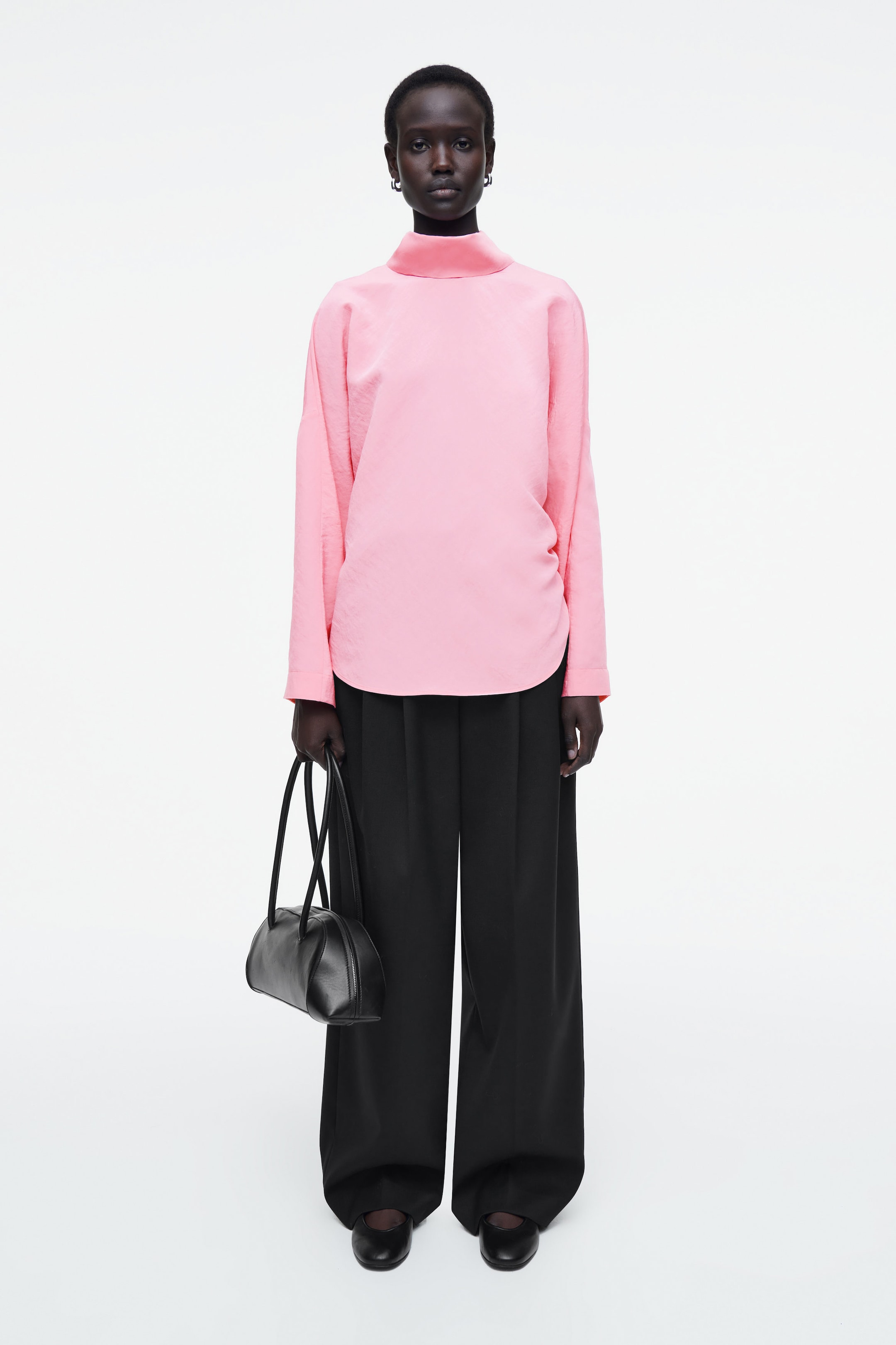 NECK-TIE CIRCLE-CUT BLOUSE