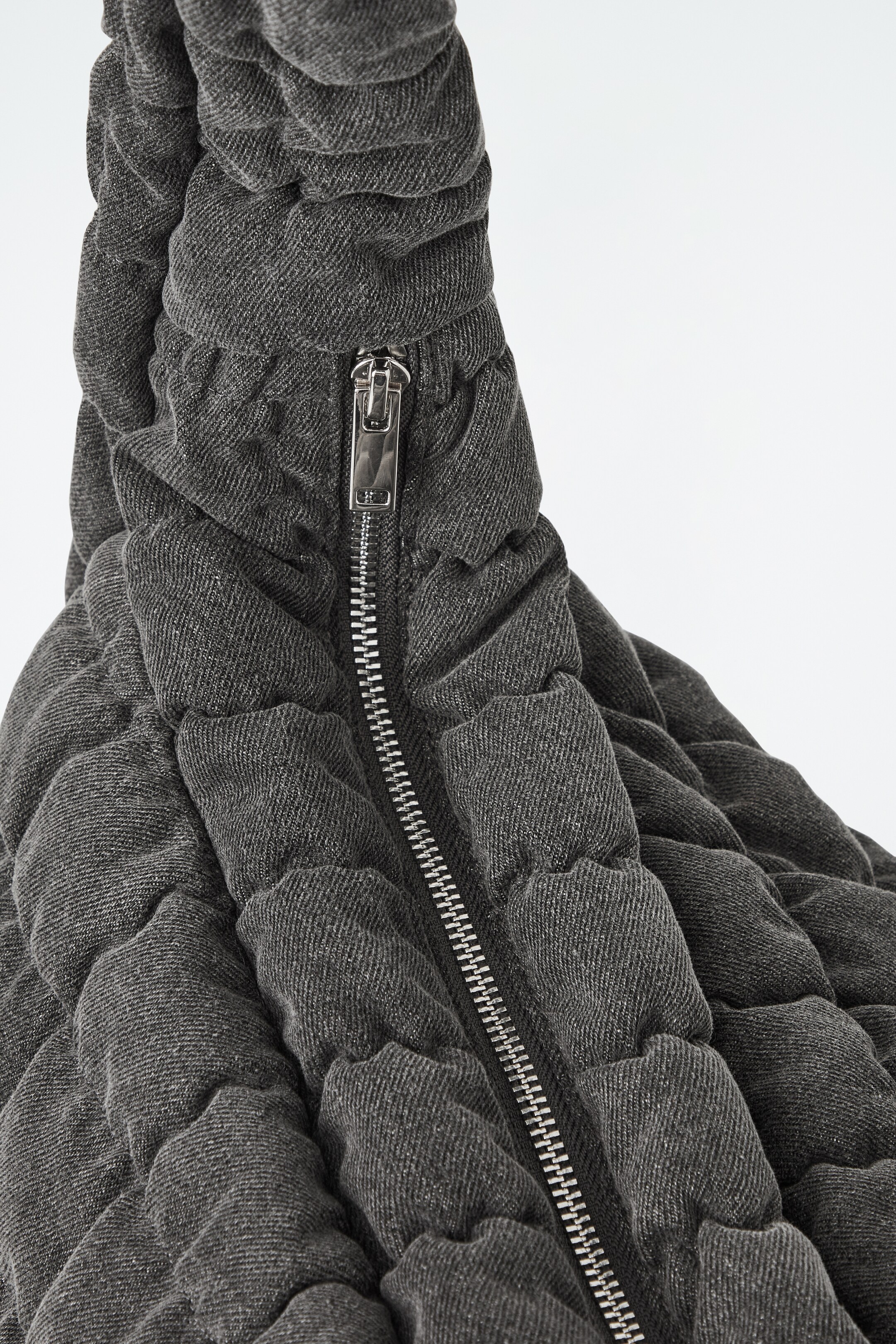View larger image: OVERSIZED QUILTED CROSSBODY BAG - GREY DENIM - Ladies | H&M GB 3