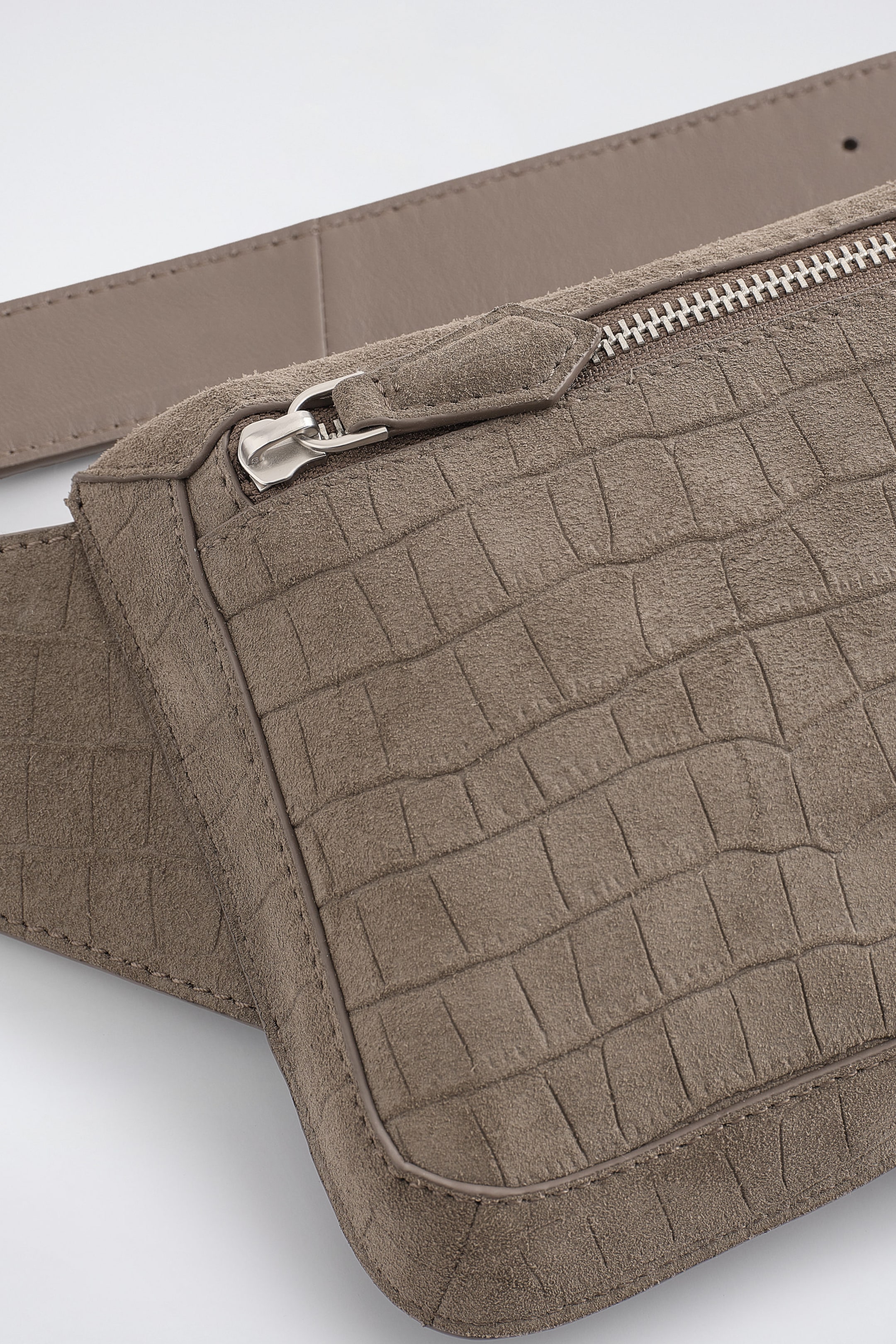 StillMedia/DescriptiveDetail