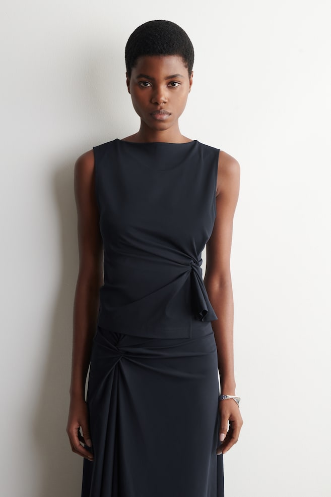 TWIST-DETAIL JERSEY TOP - NAVY/DARK BROWN - 1
