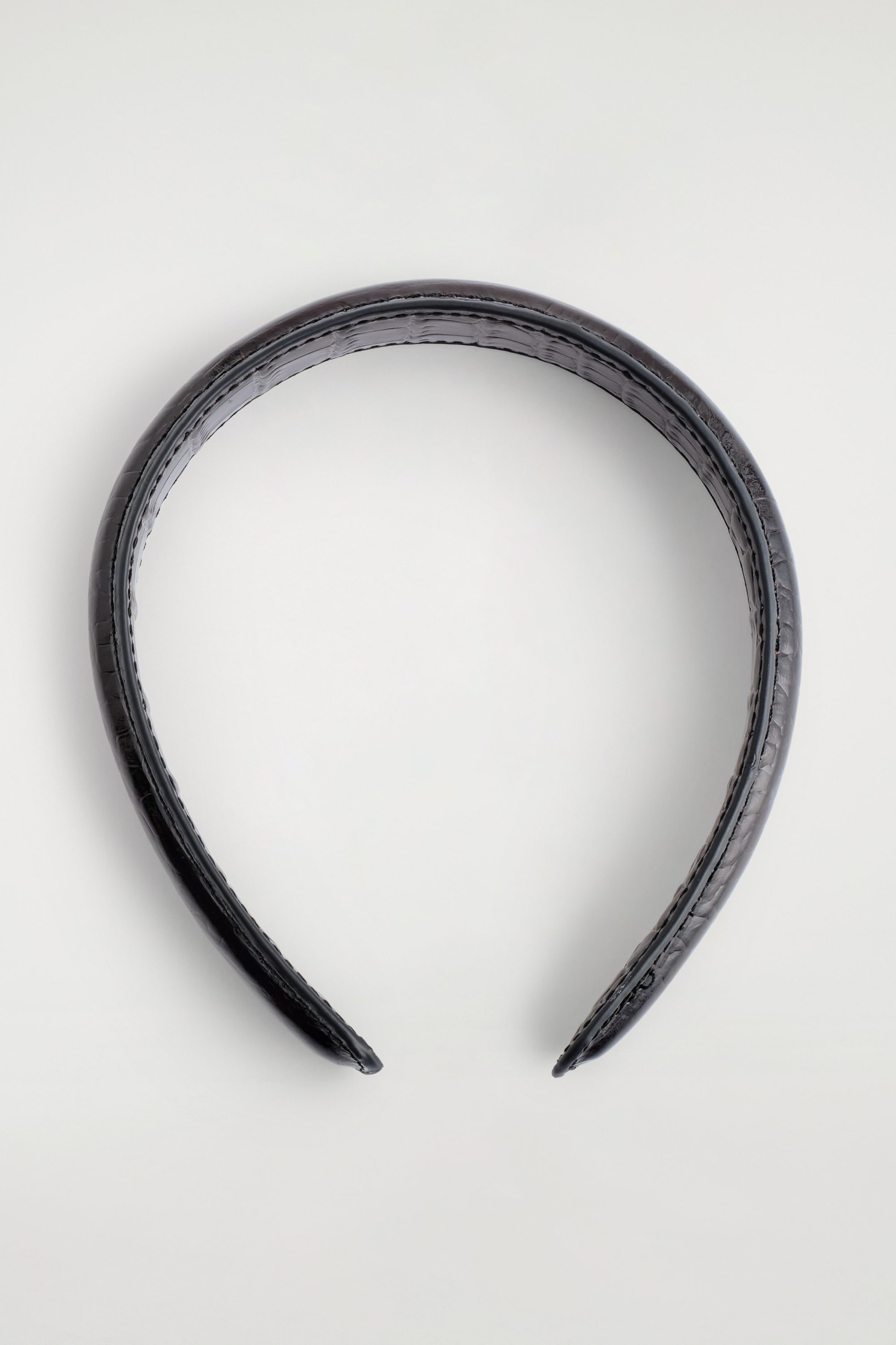 SLIM SCULPTED CUFF