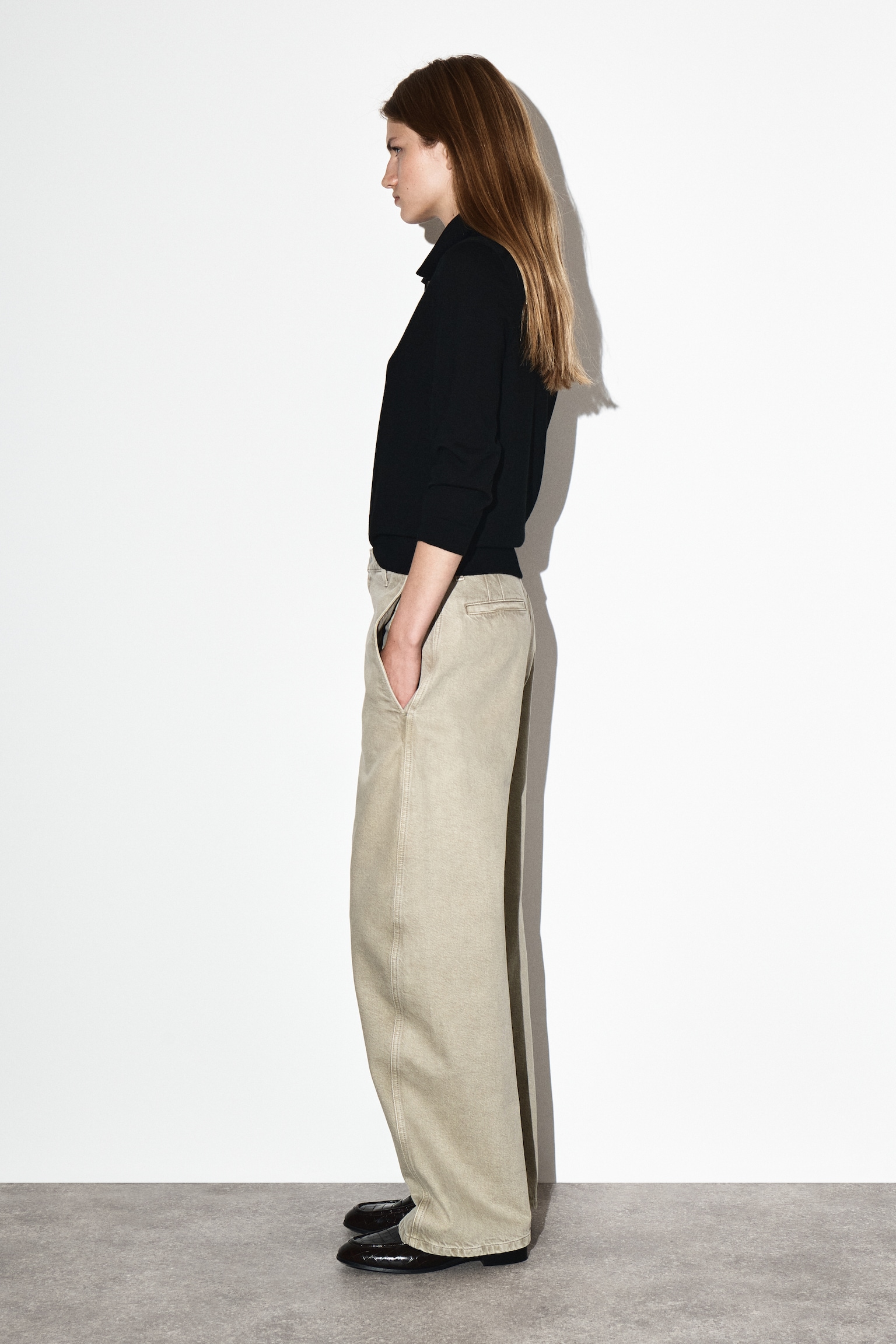 PANTALON BARREL EN DENIM - GRIS BEIGE - 5