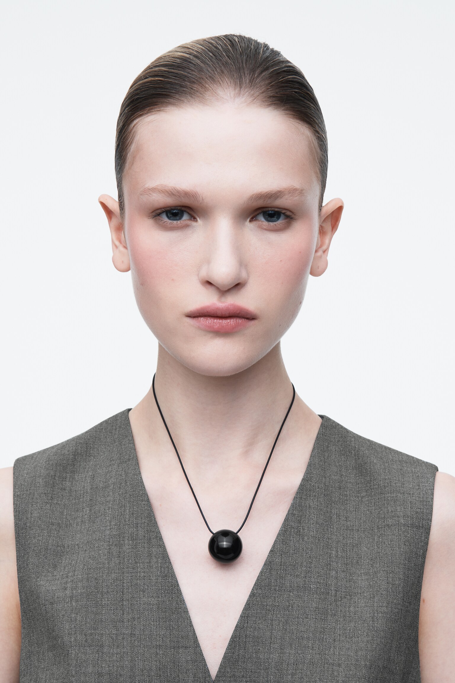 COLLAR COLGANTE DE VIDRIO ESFÉRICO - NEGRO - 1
