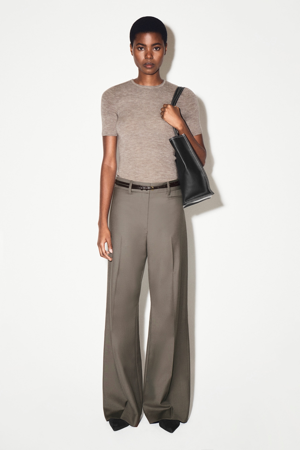 SEAMLESS MERINO WOOL T-SHIRT — BEIGE MÉLANGE
