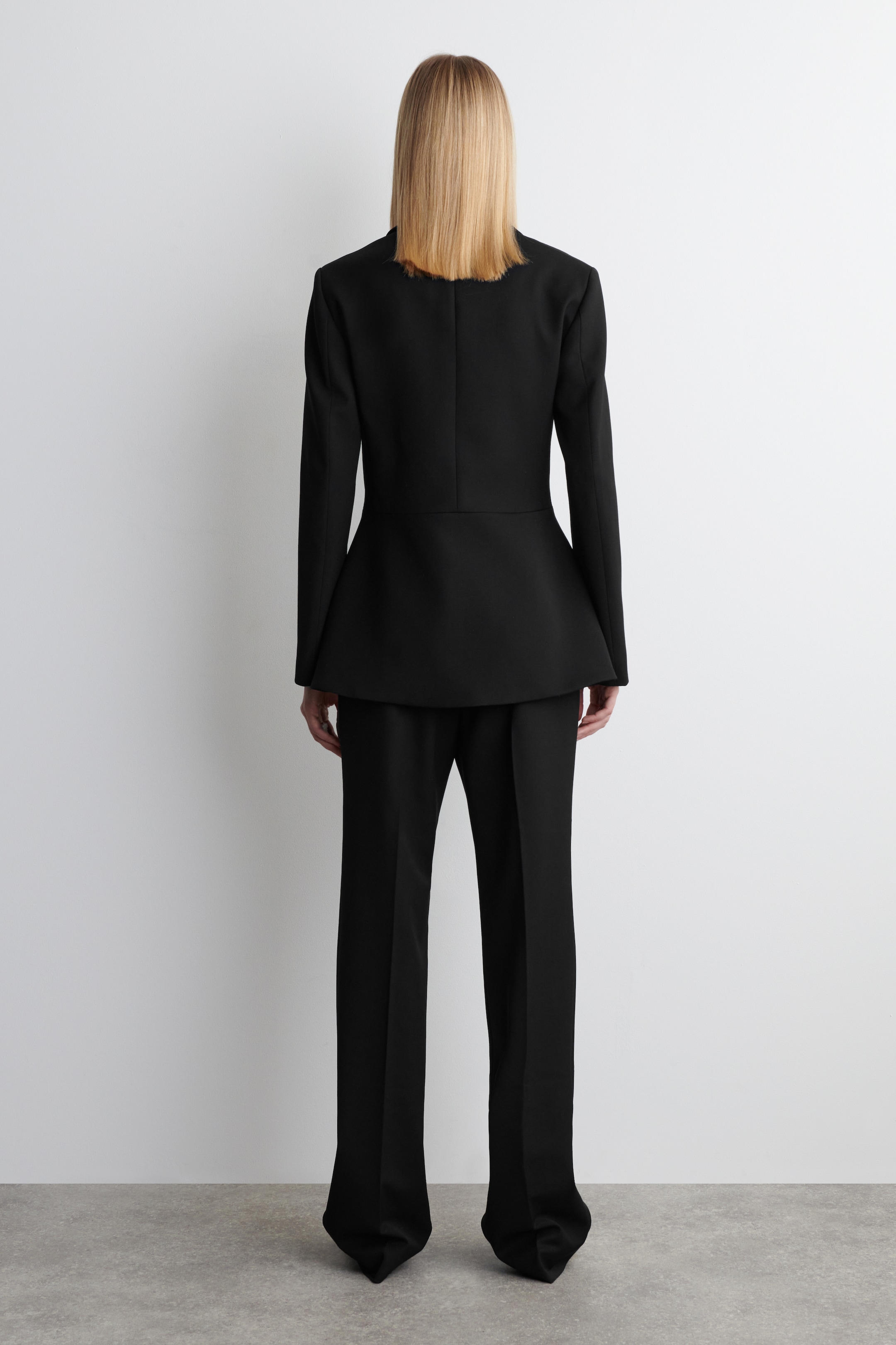 Visualizza immagine più grande: BLAZER SARTORIALE CON BALZA - NERO - DONNA | H&M IT 5