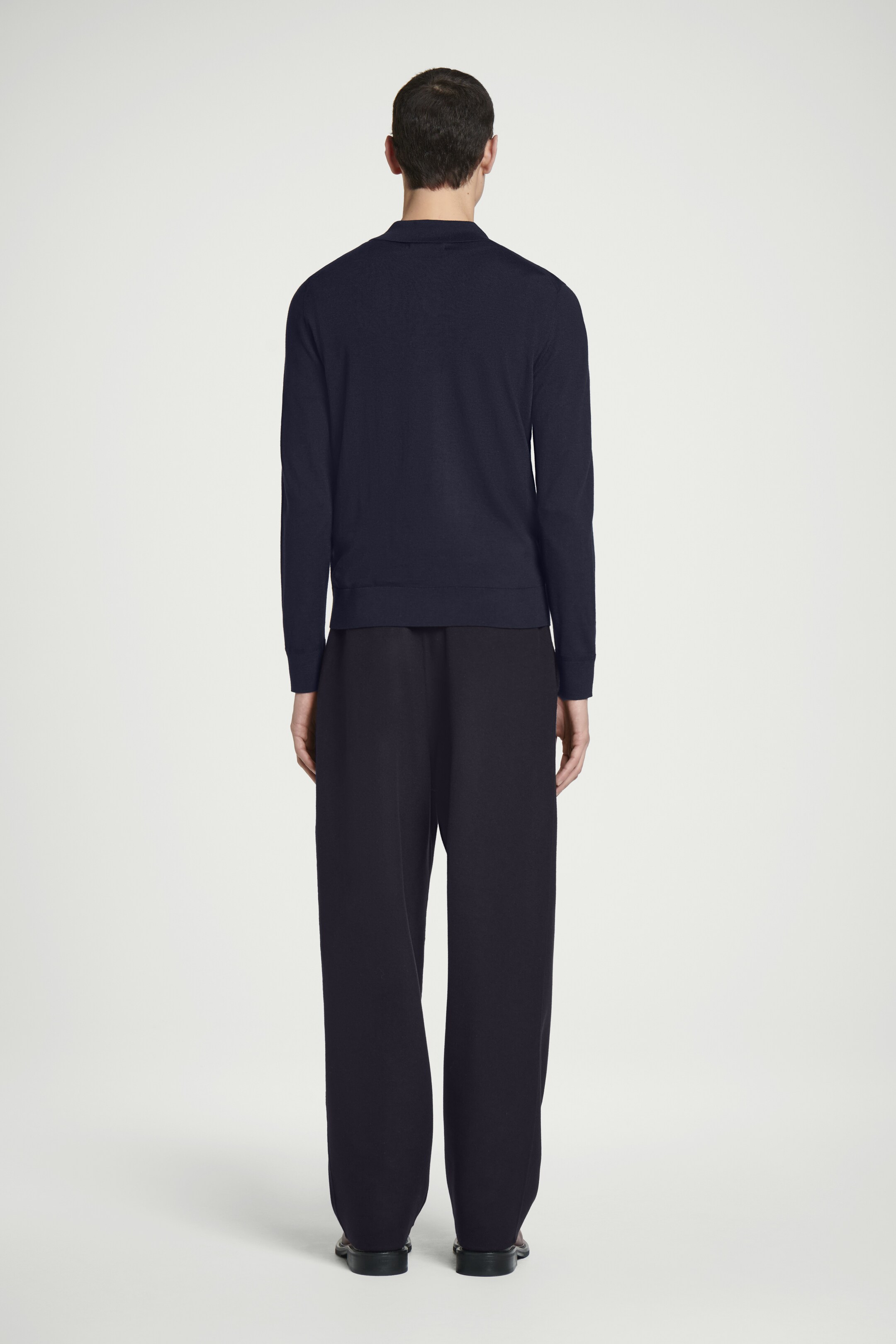 Visa större bild: TRÖJA I MERINOULL MED KORT DRAGKEDJA - MARINBLÅ - HERR | H&M SE 4