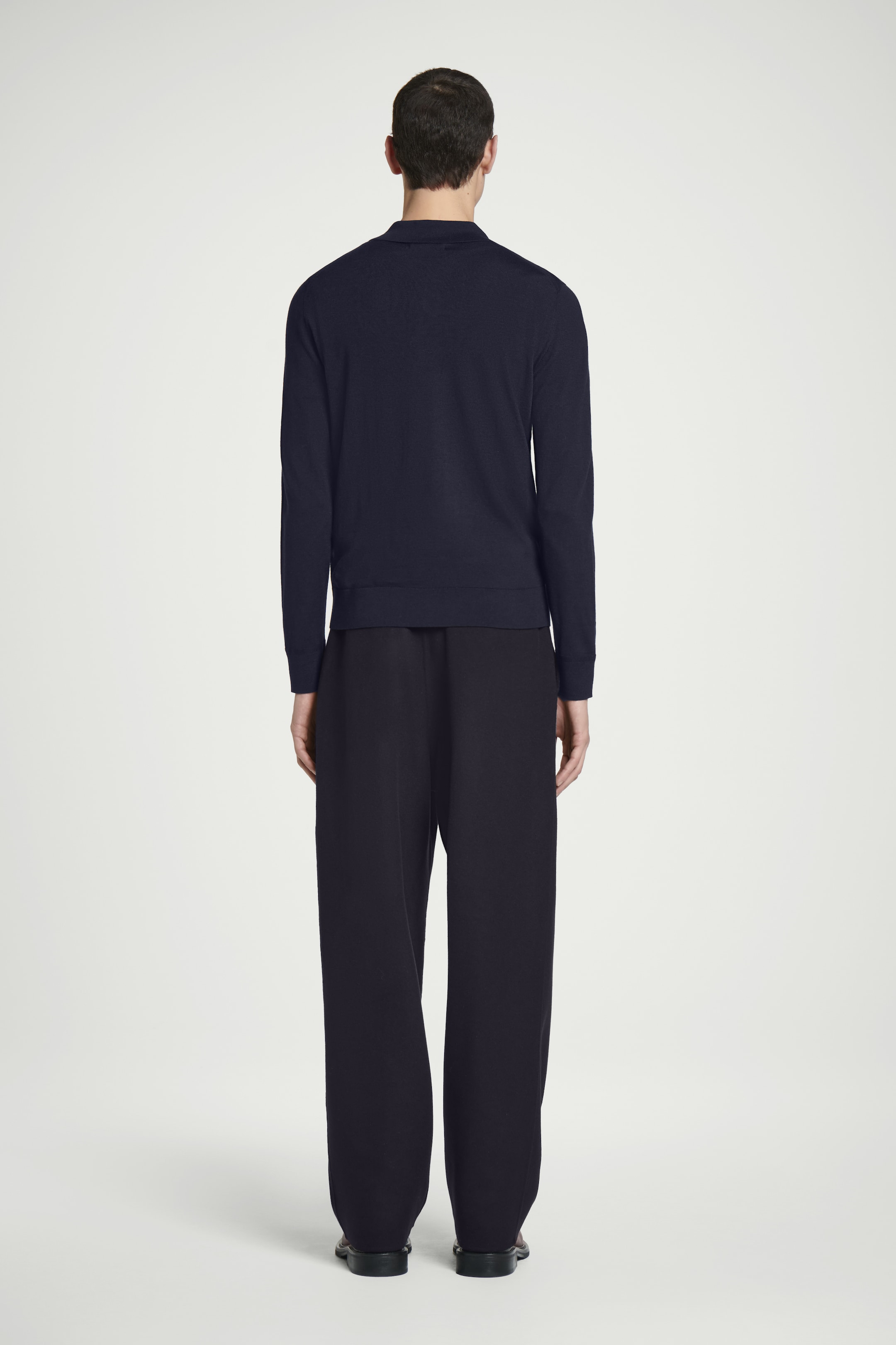 Größeres Bild ansehen: POLOSHIRT AUS MERINOWOLLE MIT REISSVERSCHLUSS - NAVYBLAU - Men | H&M DE 4