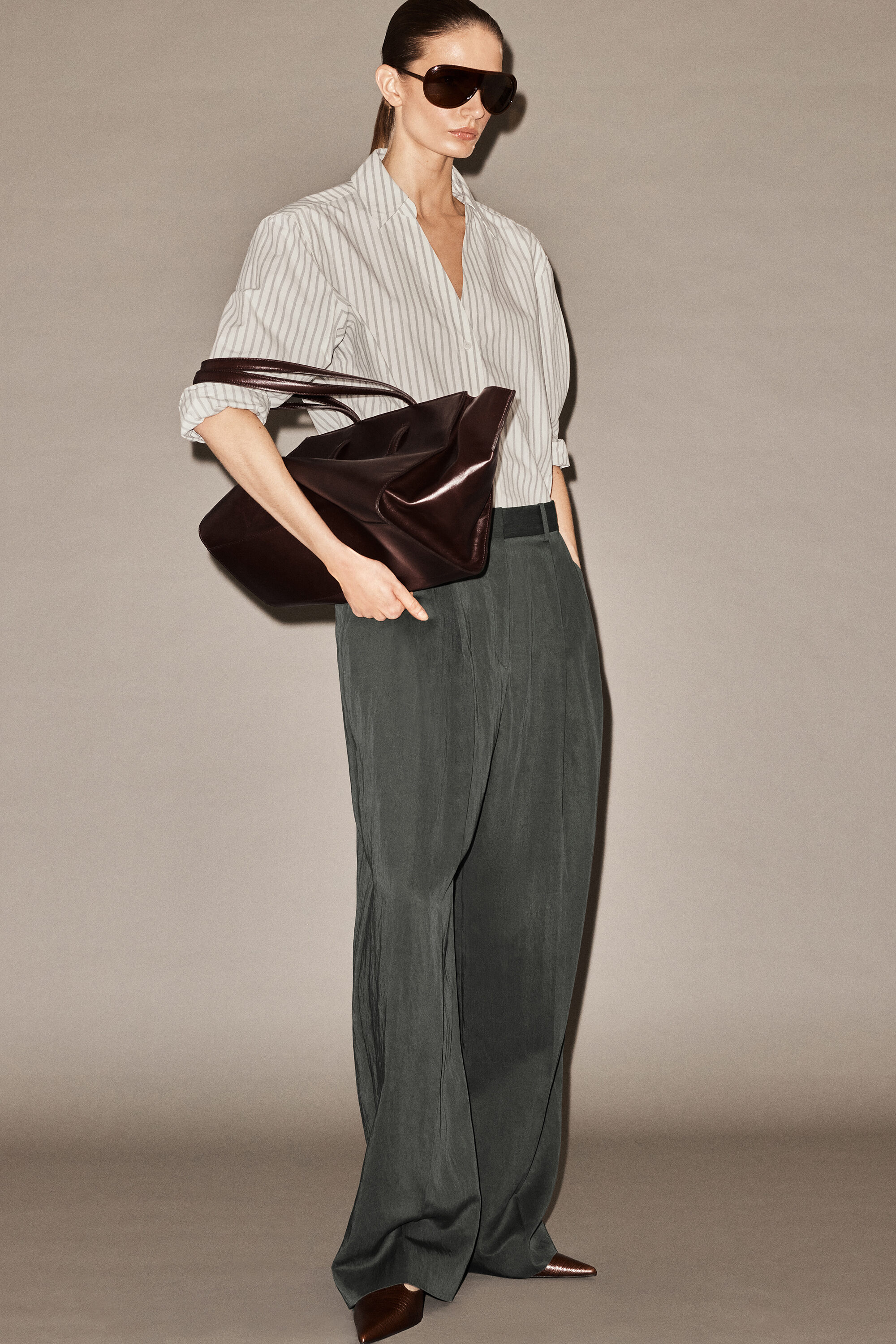 RELAXED FLUID WIDE-LEG PANTS - DARK GRAY | COS US