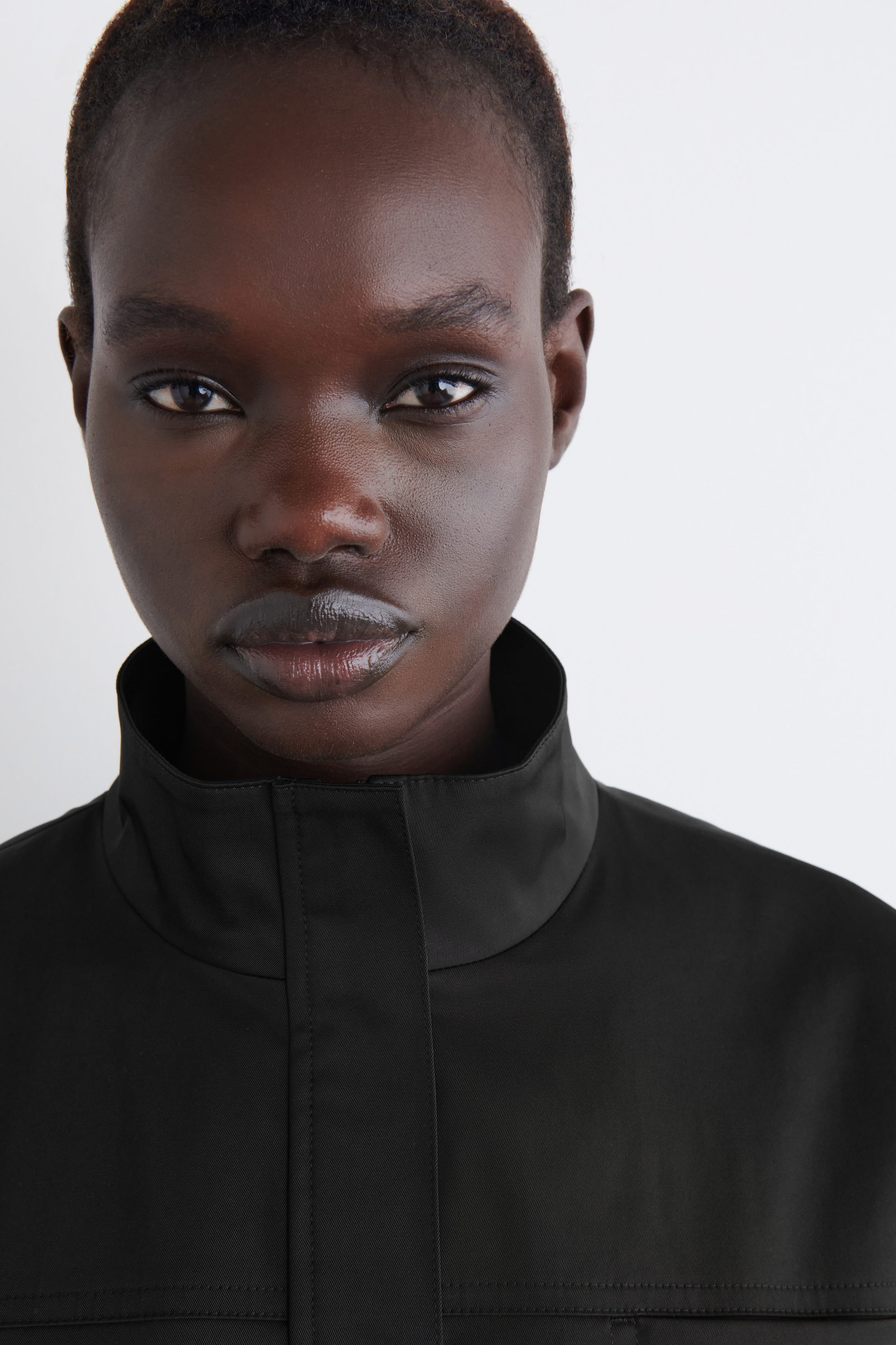MOCK-NECK UTILITY VEST