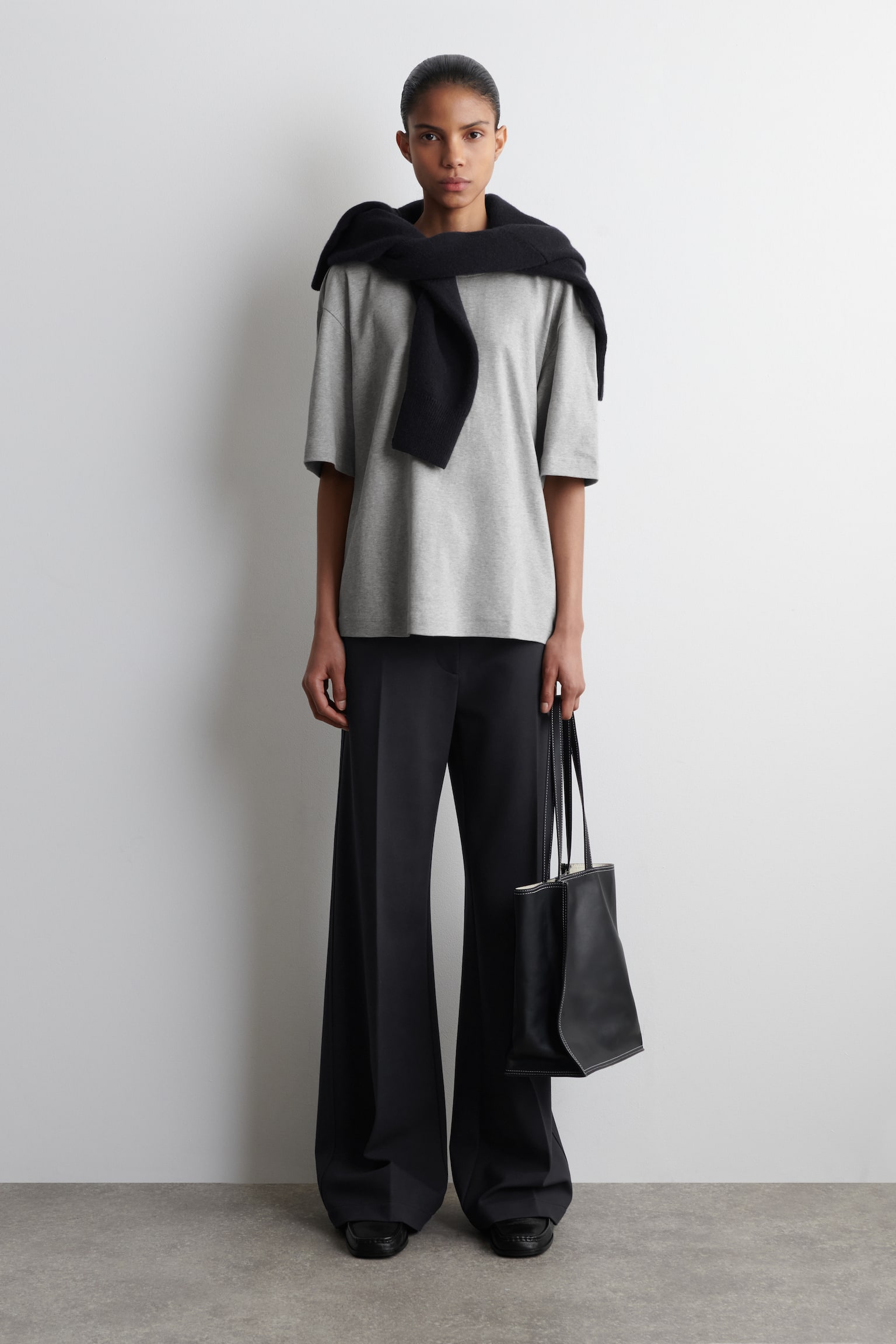 T-shirt de corte amplo - CINZA MESCLA/AZUL/BRANCO/CASTANHO ESCURO/PRETO/Rosa - 4