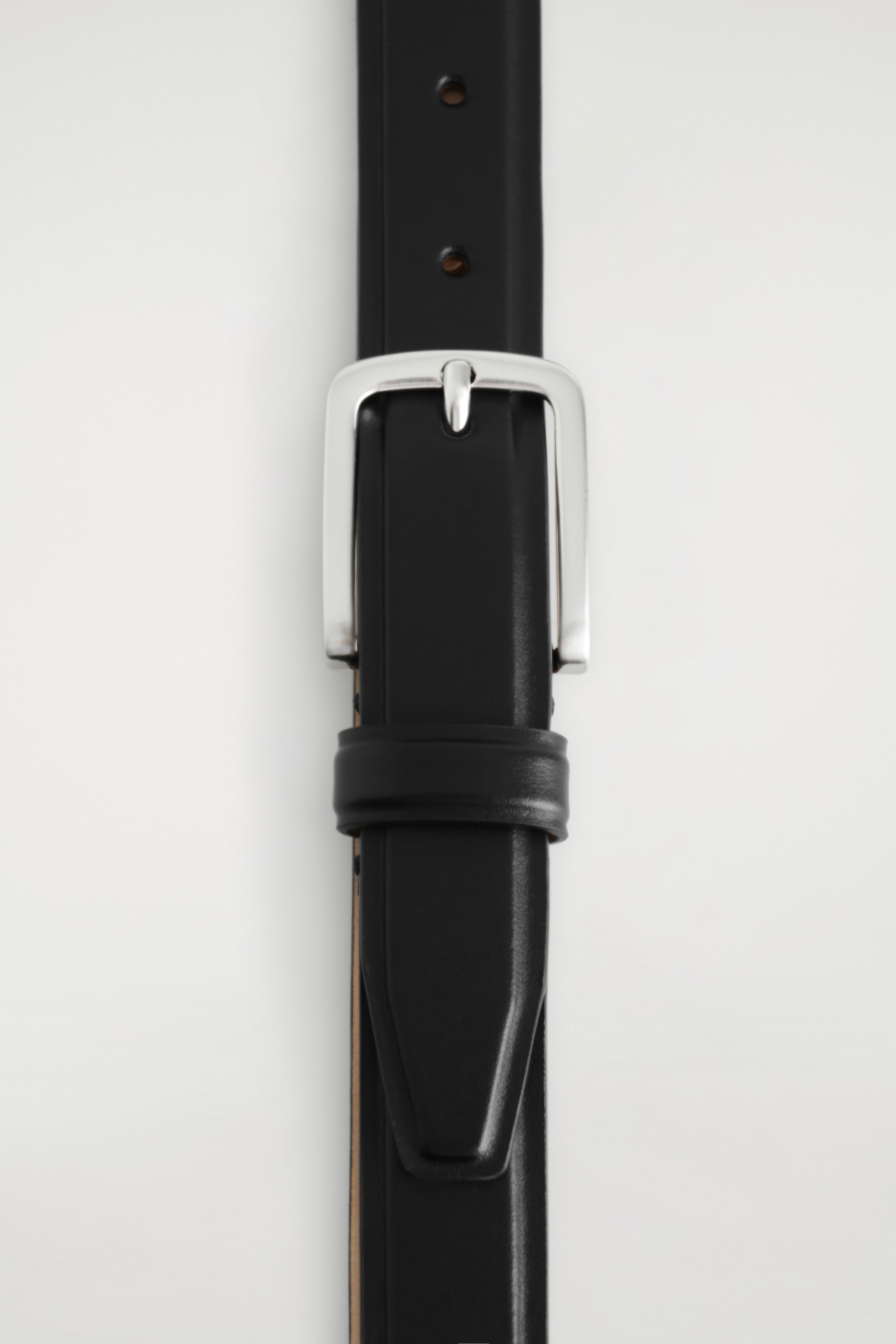 Größeres Bild ansehen: LEDERGÜRTEL MIT PRÄGUNG - SCHWARZ - Men | H&M DE 3