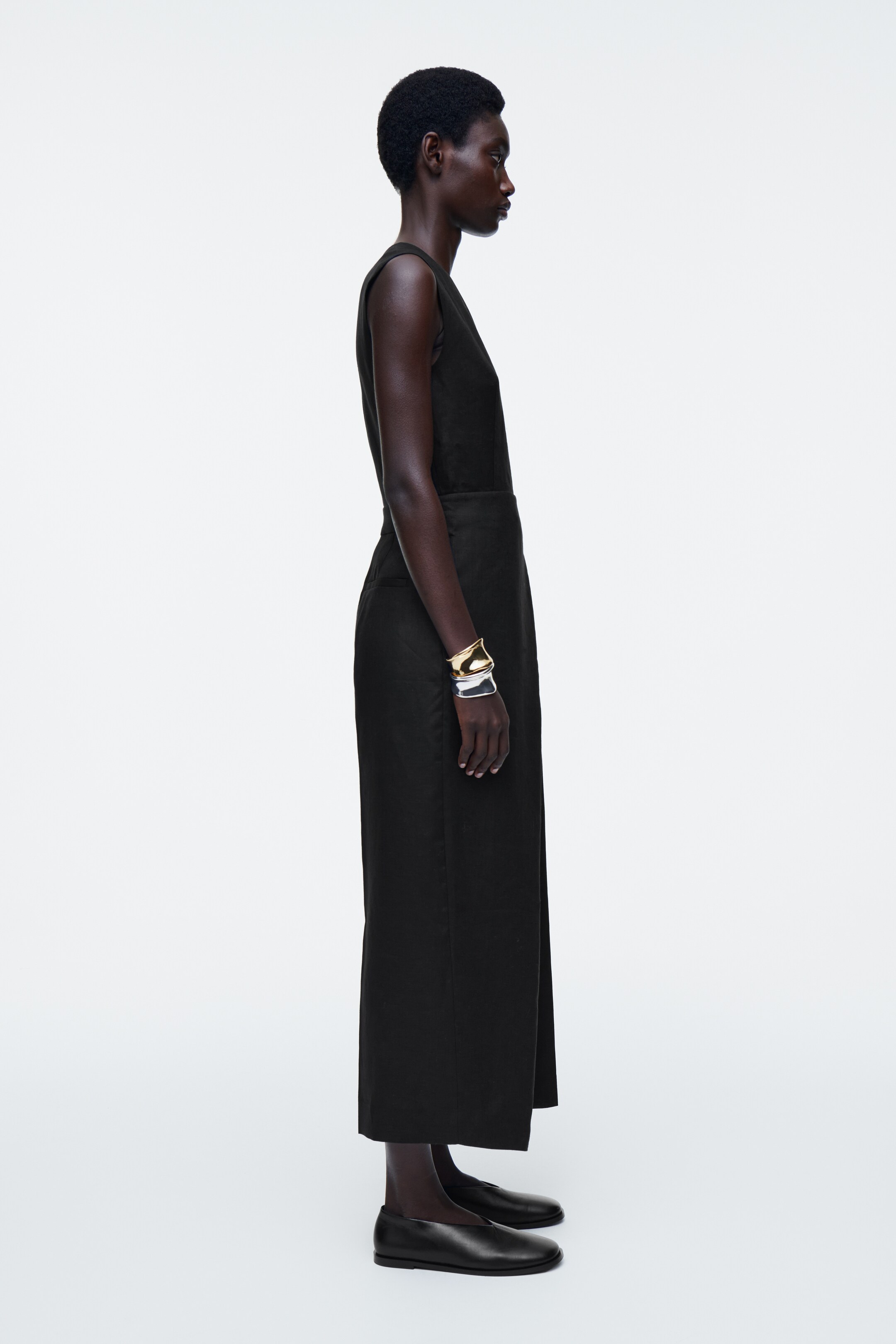 Ingrandisci l'immagine: WRAP-FRONT LINEN JUMPSUIT - BLACK - DONNA | H&M CH 3