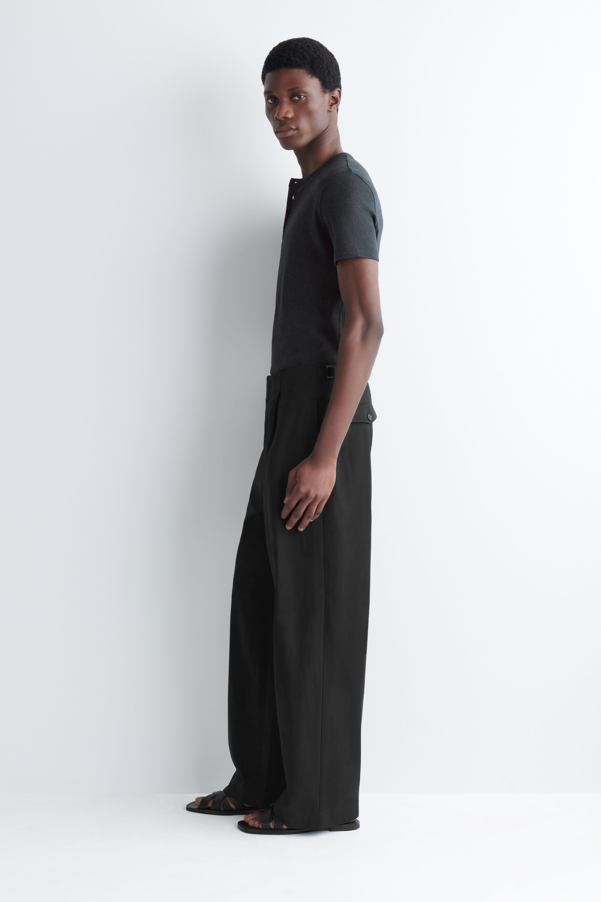 POCKET-DETAIL RELAXED-FIT WIDE-LEG PANTS - thumbnail 2
