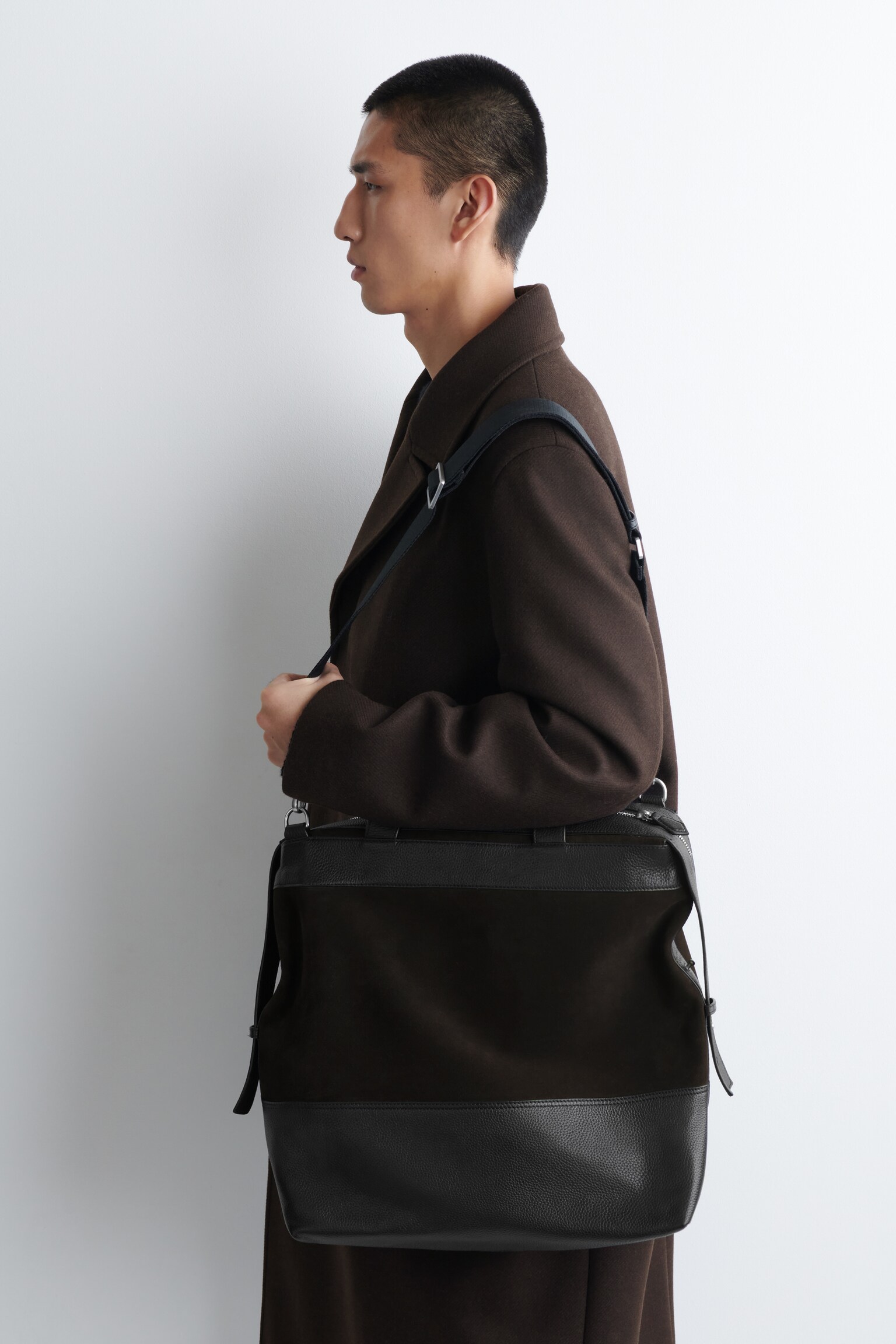 BOLSO CITY DE PIEL - MARRÓN OSCURO/AZUL MARINO - 5
