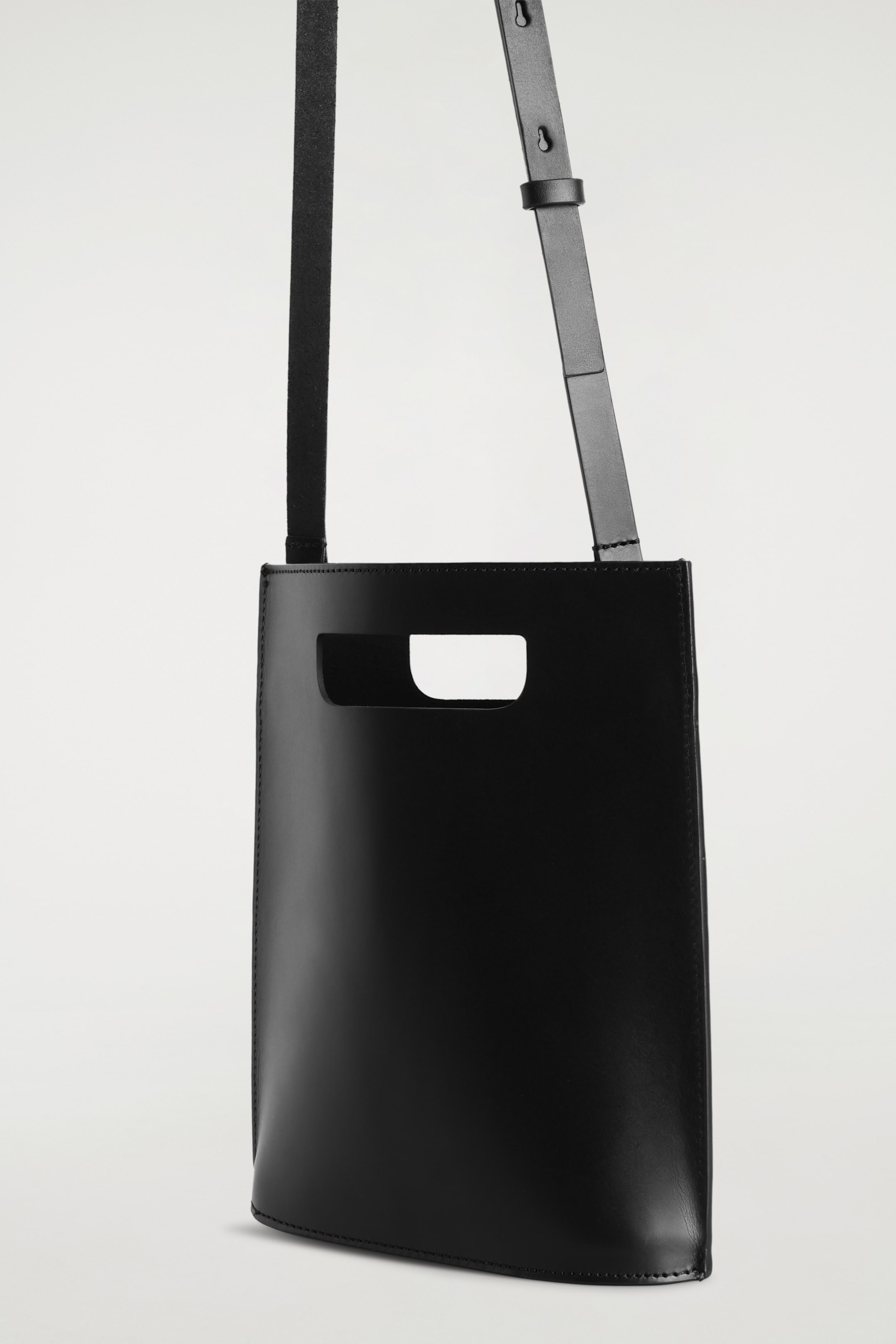 Visualizza immagine più grande: BORSA FOLIO MINI IN PELLE - NERO - DONNA | H&M IT 6