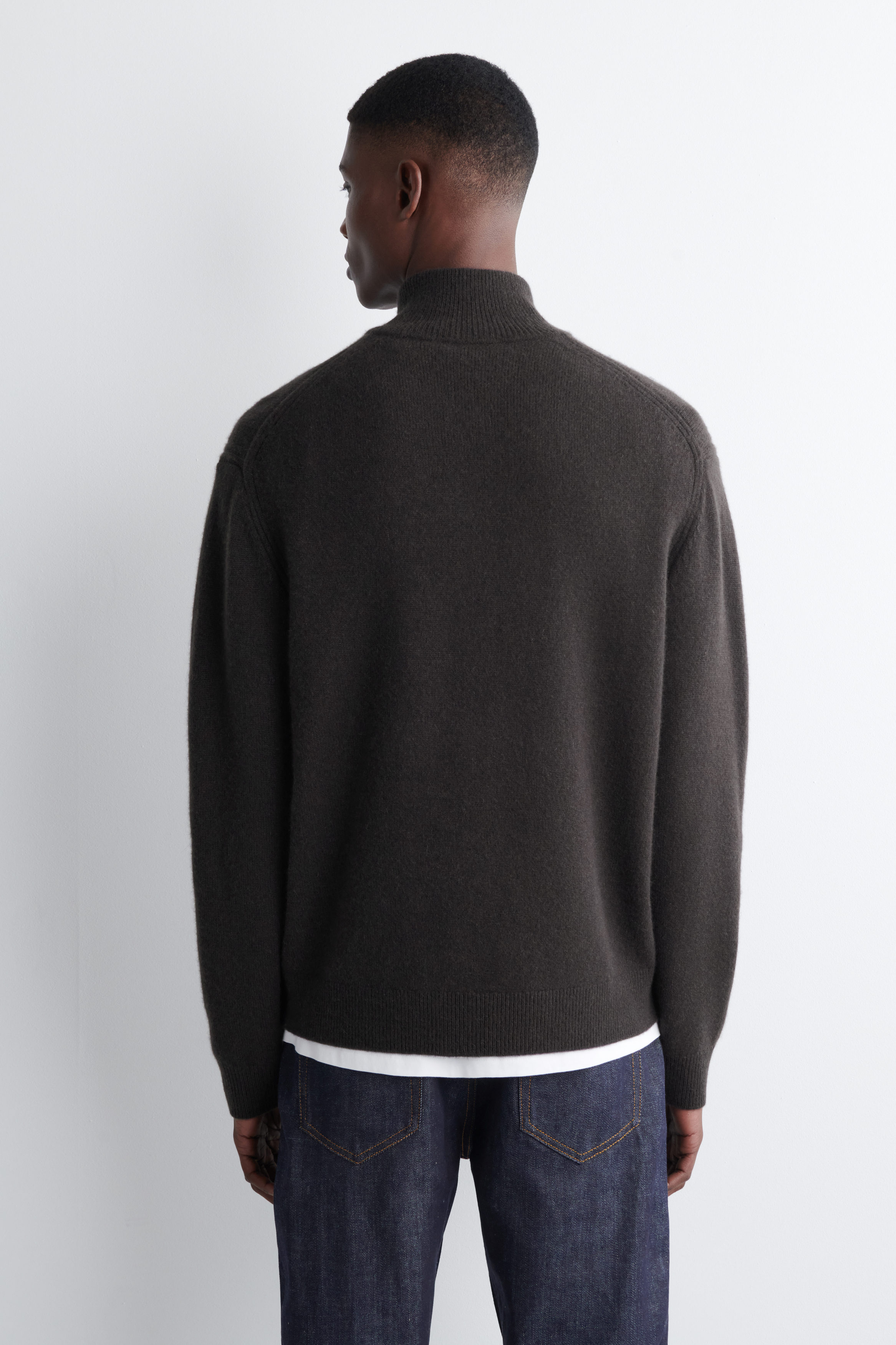 CASHMERE ZIP-UP JUMPER - DARK BROWN | COS
