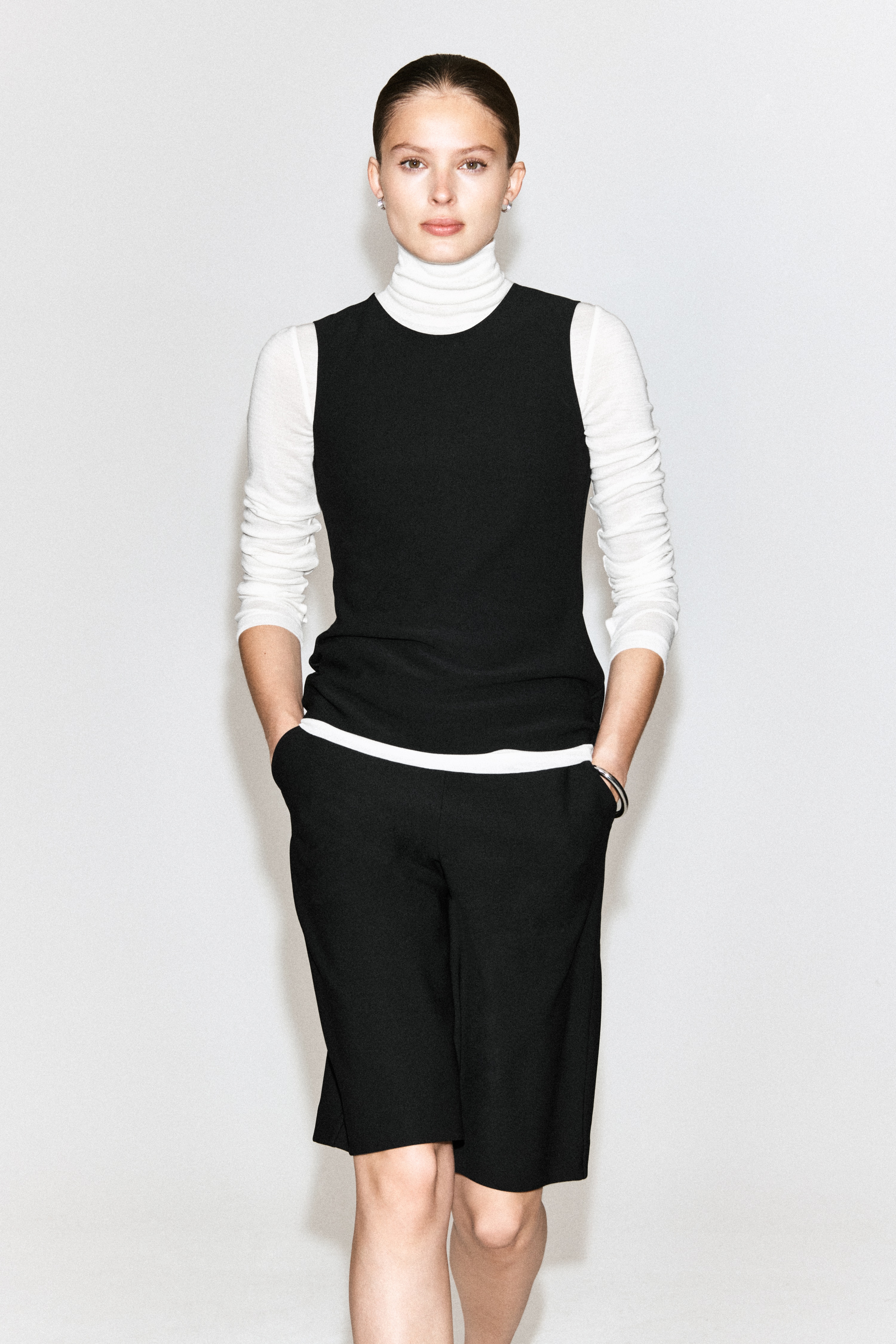 Blusa de alças em crepe - PRETO