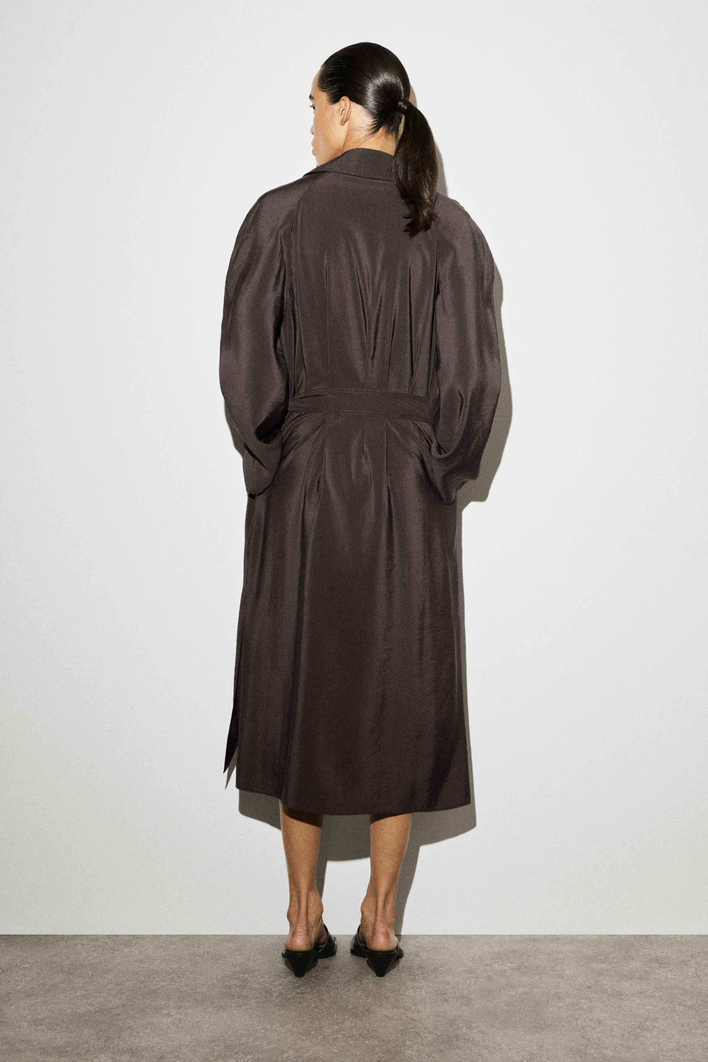 UTILITY TRENCH-STYLE MIDI DRESS - DARK BROWN | COS US