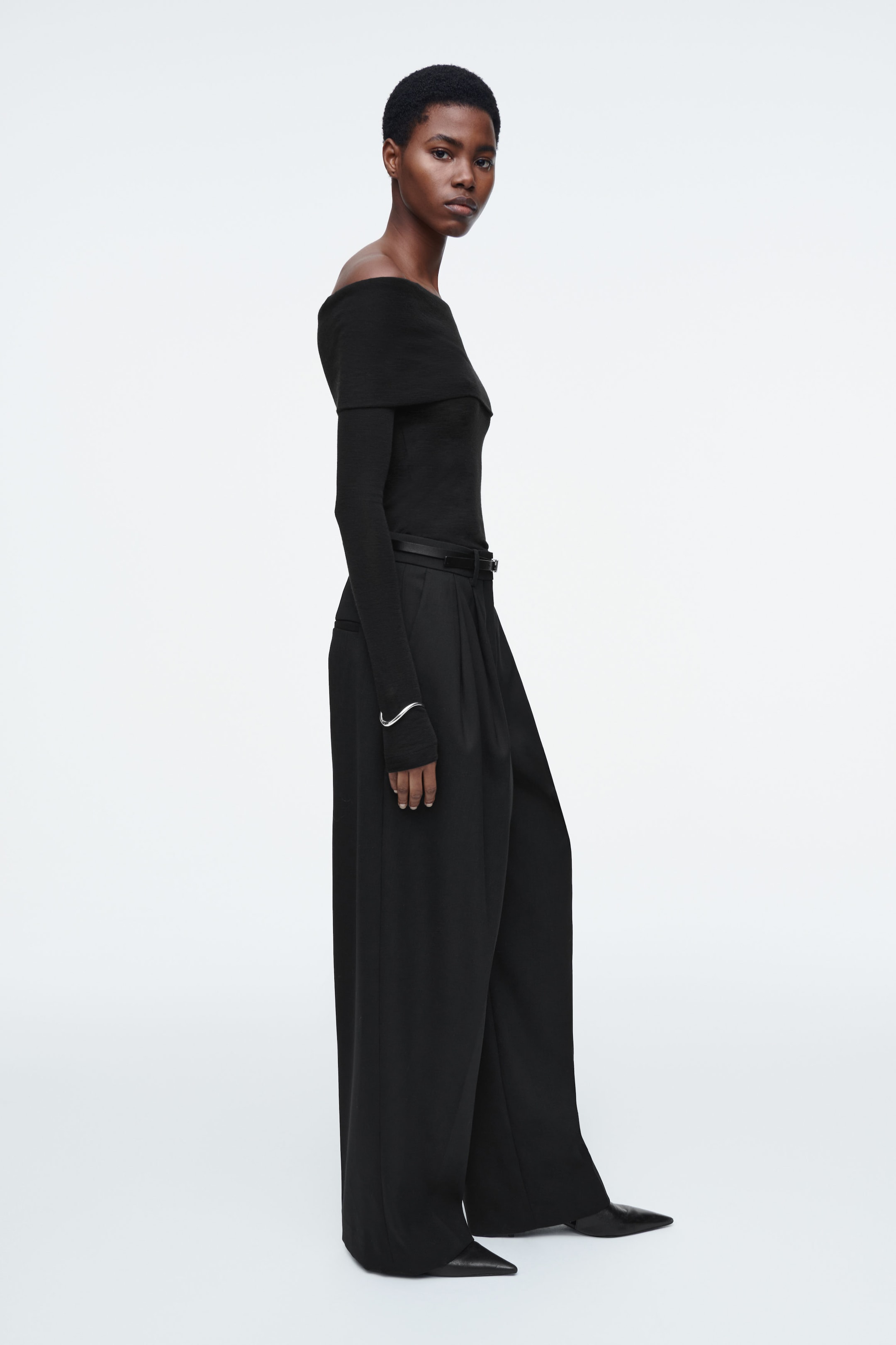 OFF-THE-SHOULDER MERINO WOOL TOP