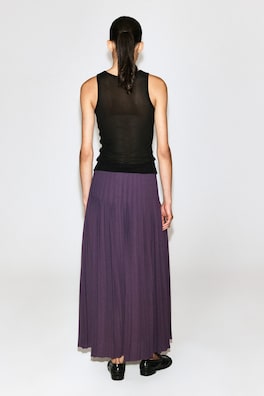 PLEATED CREPE MIDI SKIRT — PLUM 4