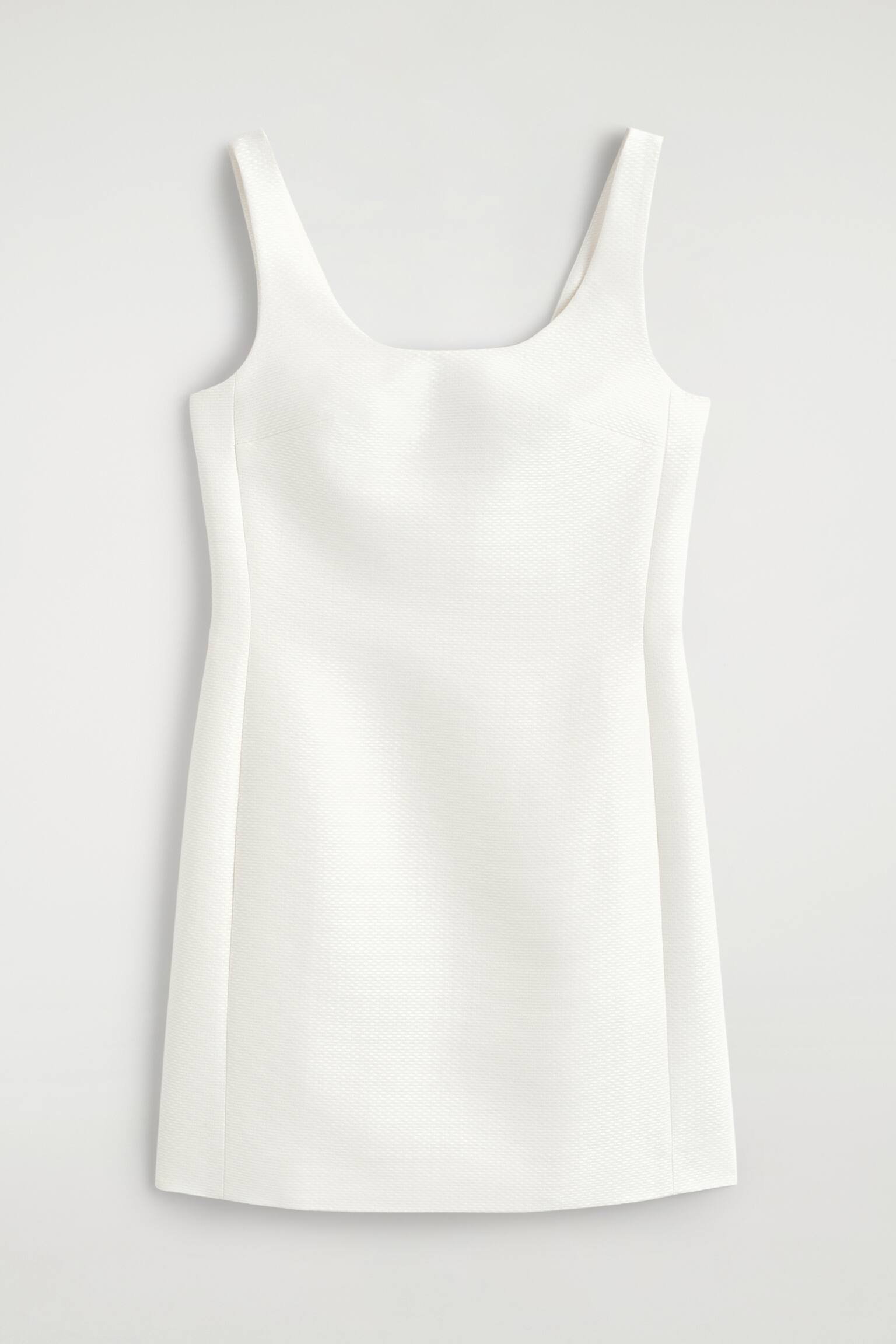 SCULPTED TEXTURED MINI DRESS - לבן - 1