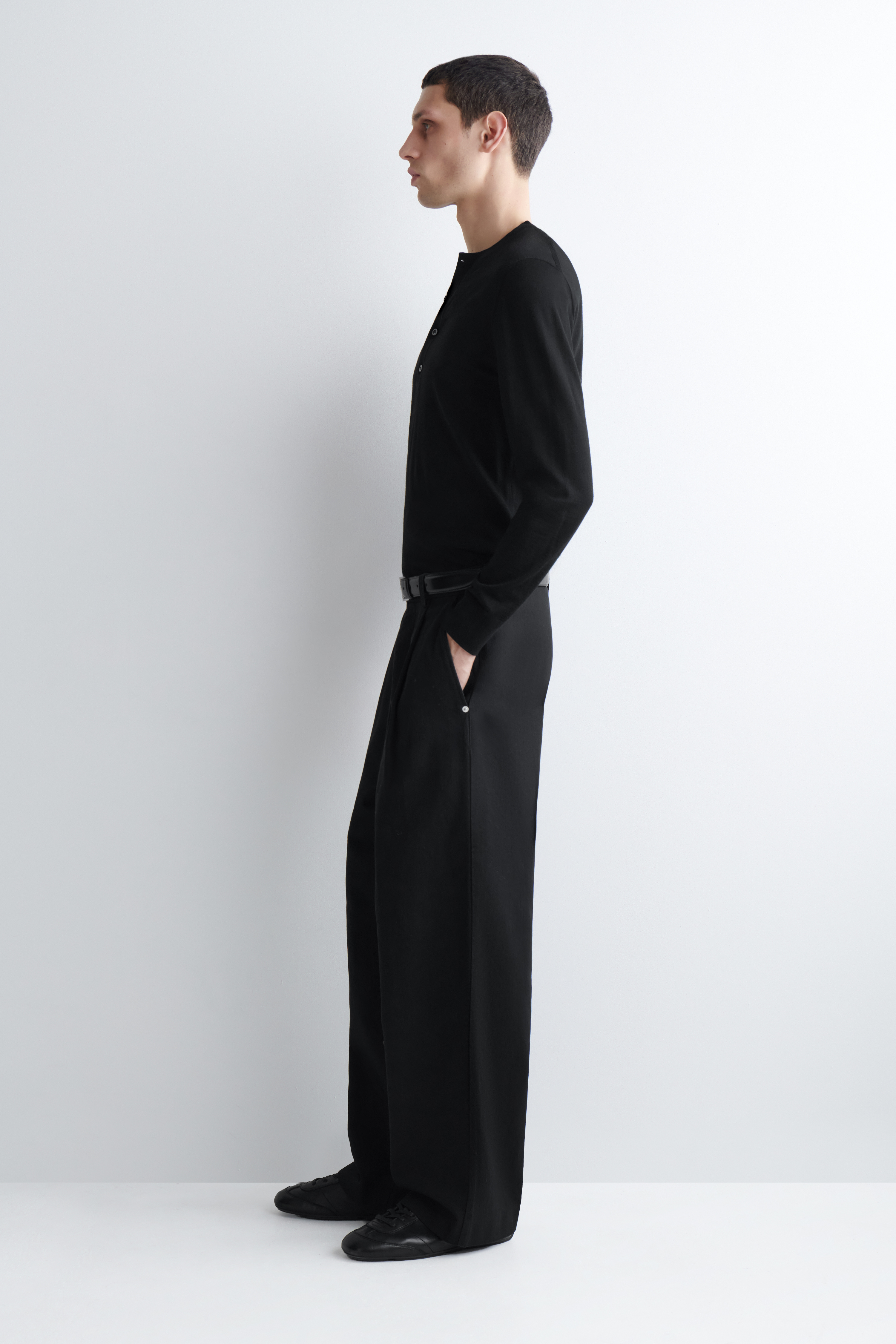 מכנסיים רחבים מקופלים מדנים - שחור - 6